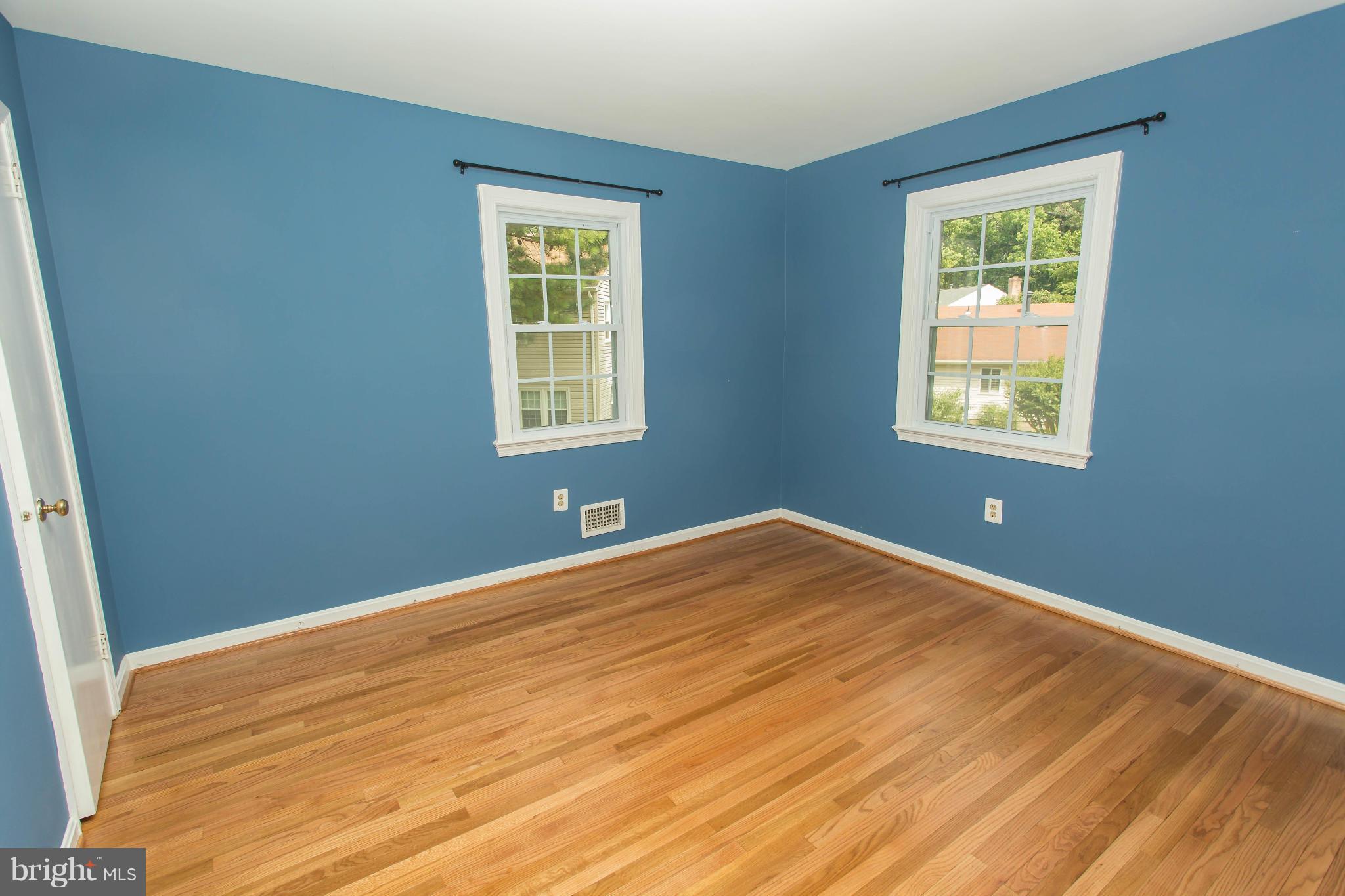 STONEYBROOKE - Residential