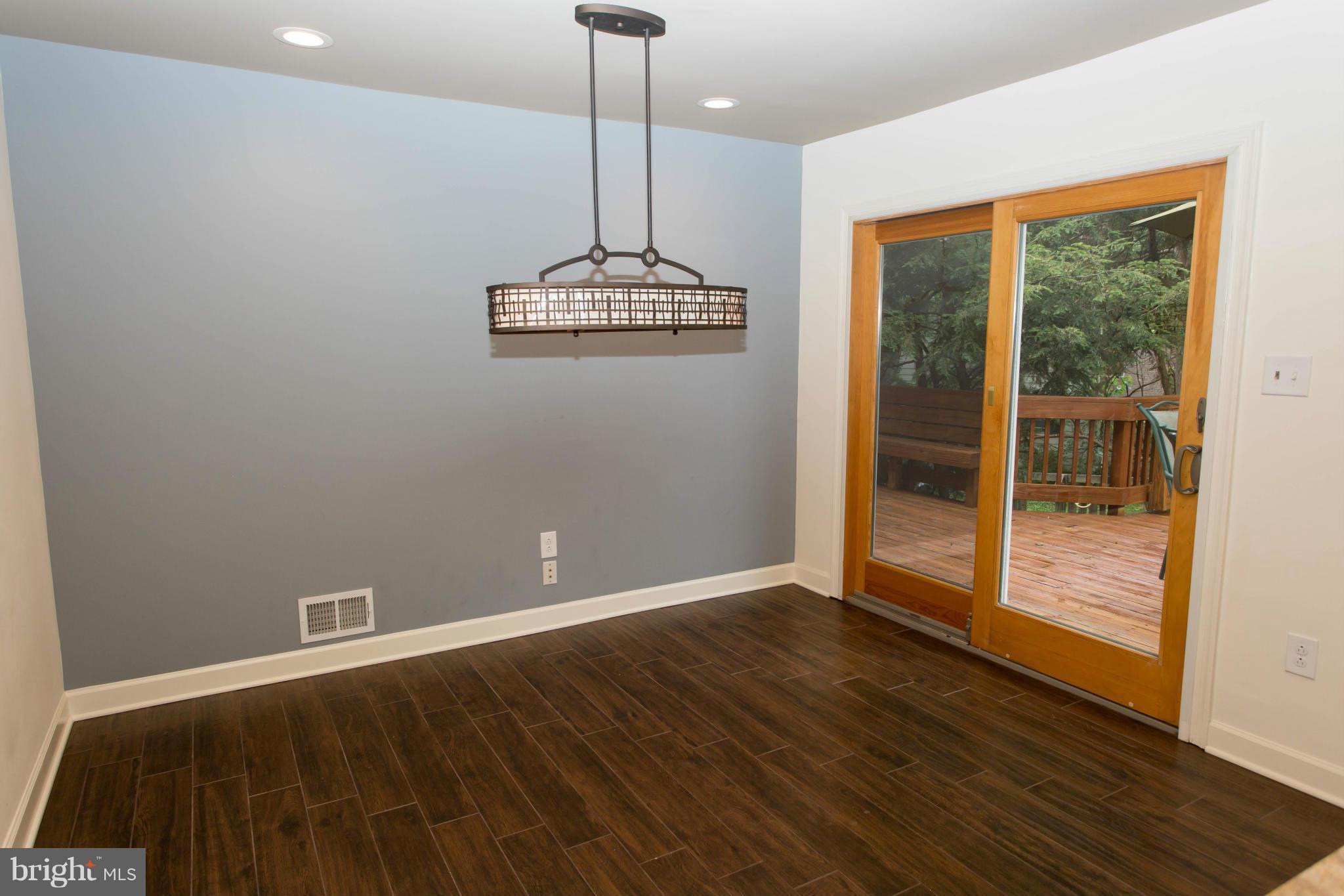 STONEYBROOKE - Residential