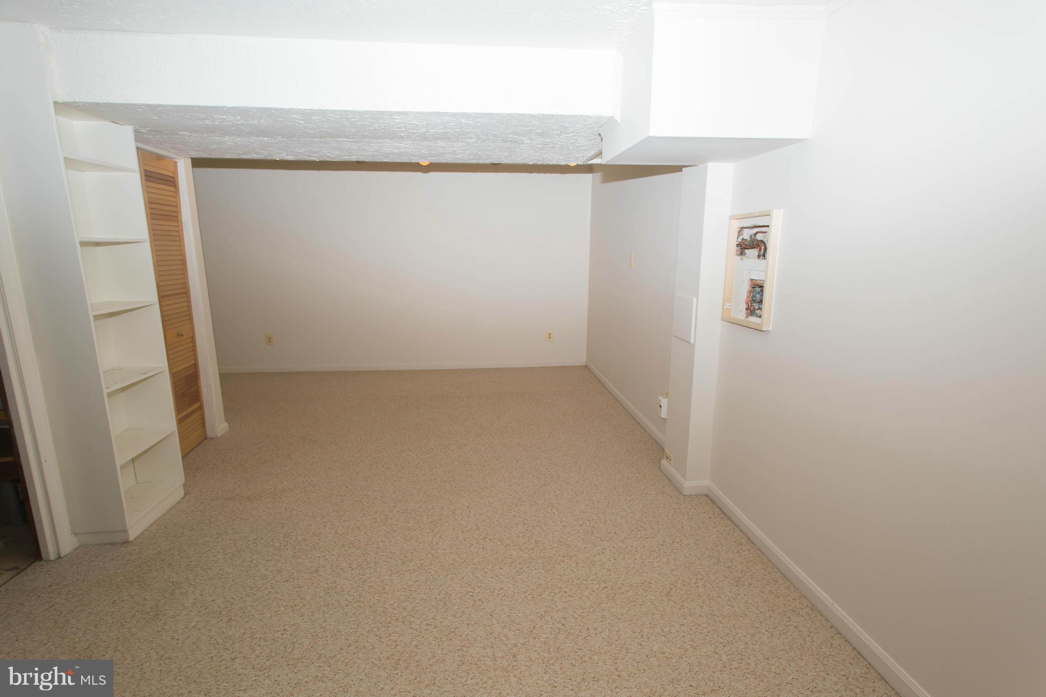 STONEYBROOKE - Residential