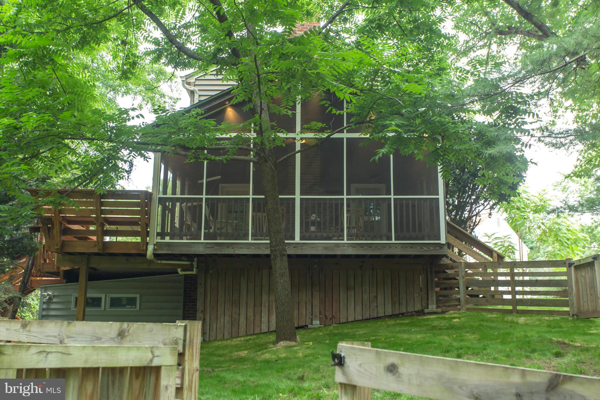 STONEYBROOKE - Residential