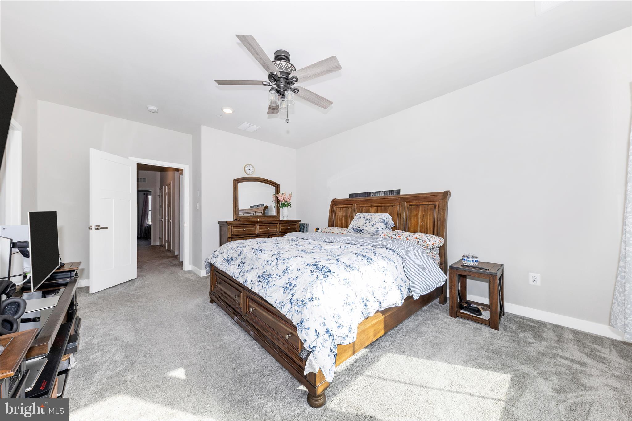 LAKE LINGANORE OAKDALE - Residential