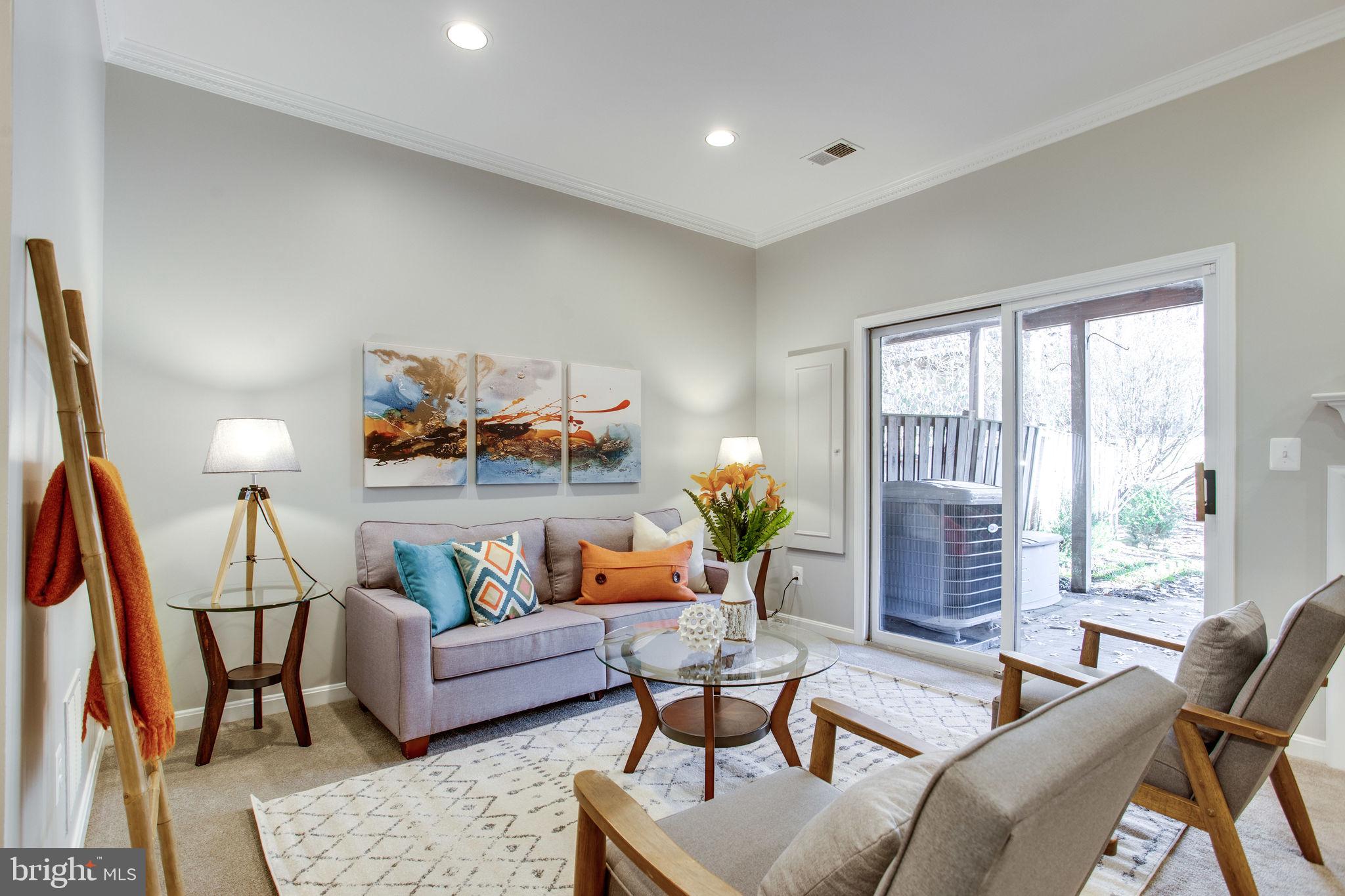 POTOMAC GROVE - Residential