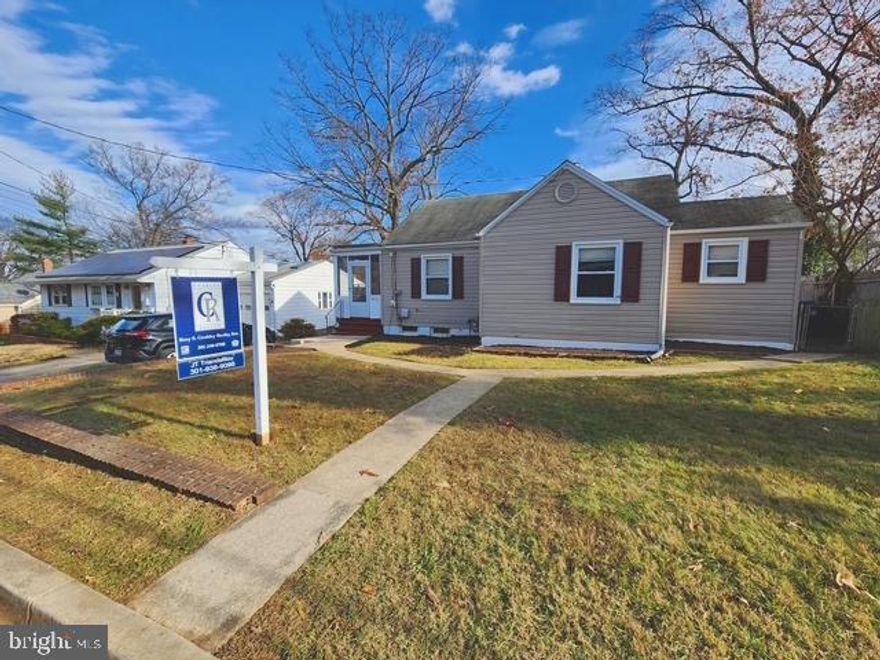 Tenant Has Moved Out. Easy to show Now and updated pictures are coming Soon!!!