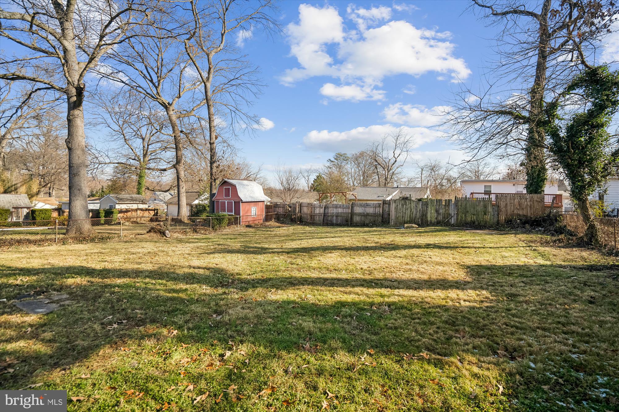 HOLLYWOOD ON THE HILL - Residential