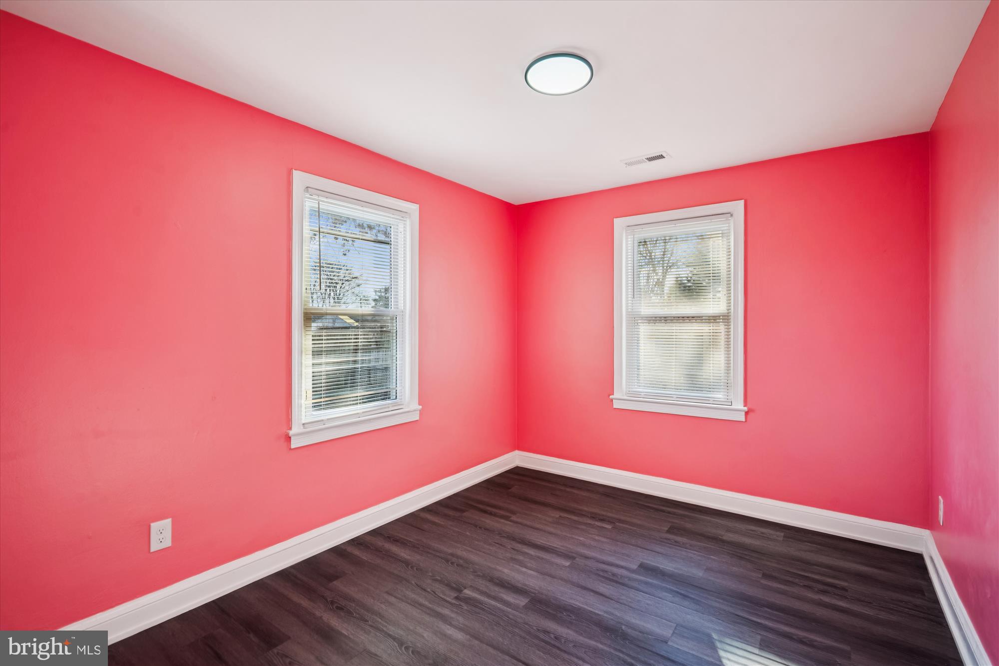 HOLLYWOOD ON THE HILL - Residential