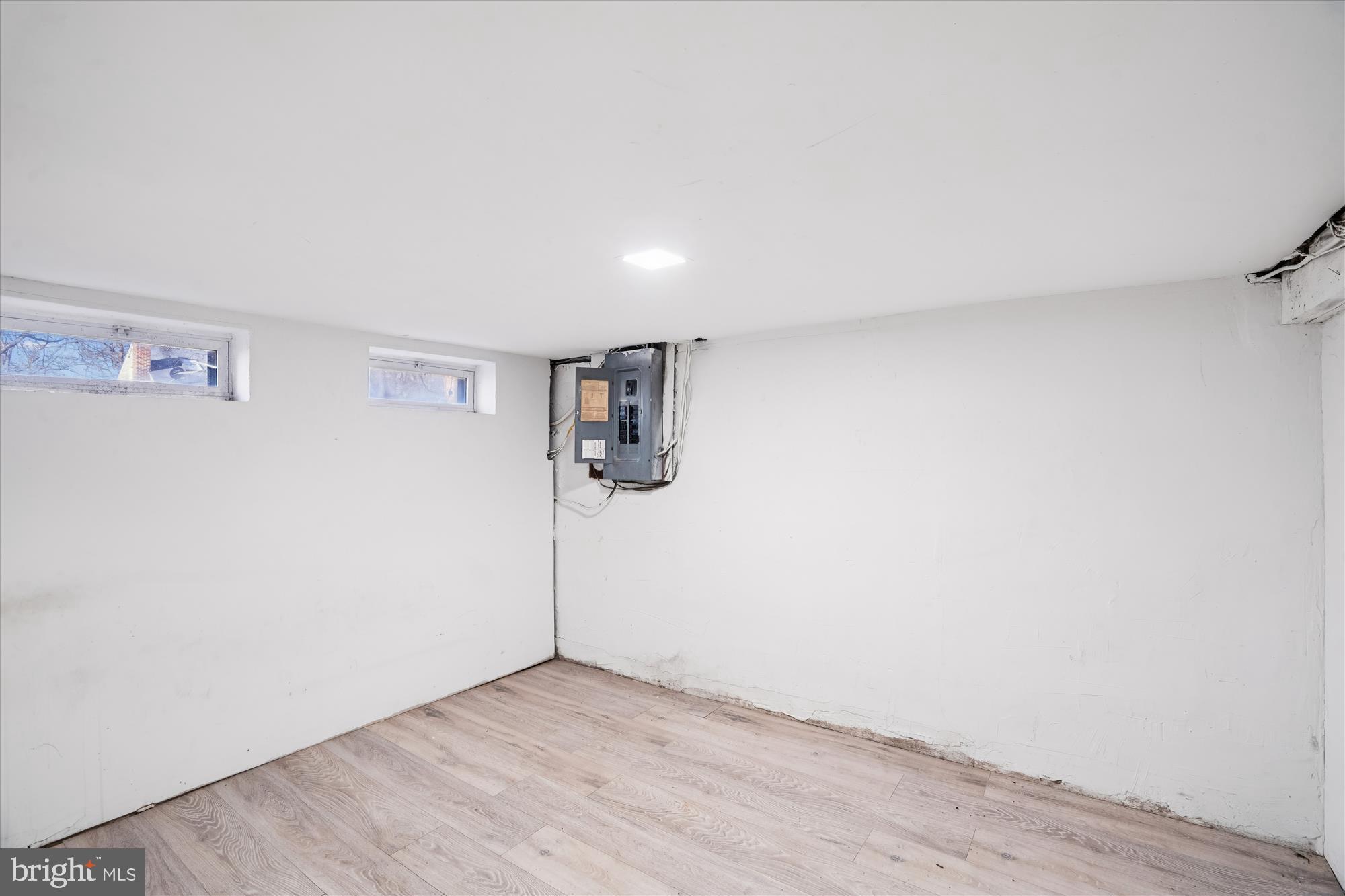 HOLLYWOOD ON THE HILL - Residential