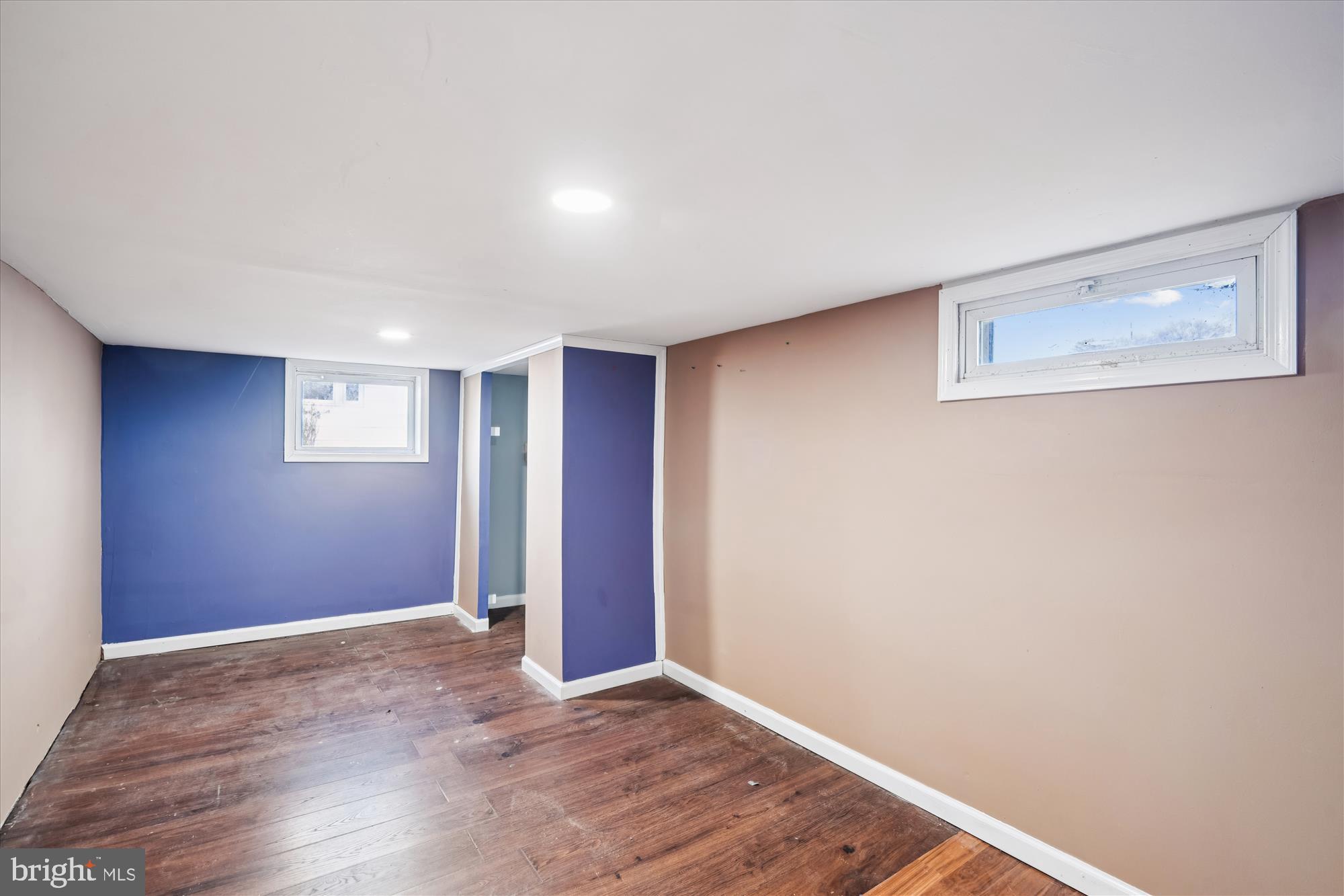 HOLLYWOOD ON THE HILL - Residential