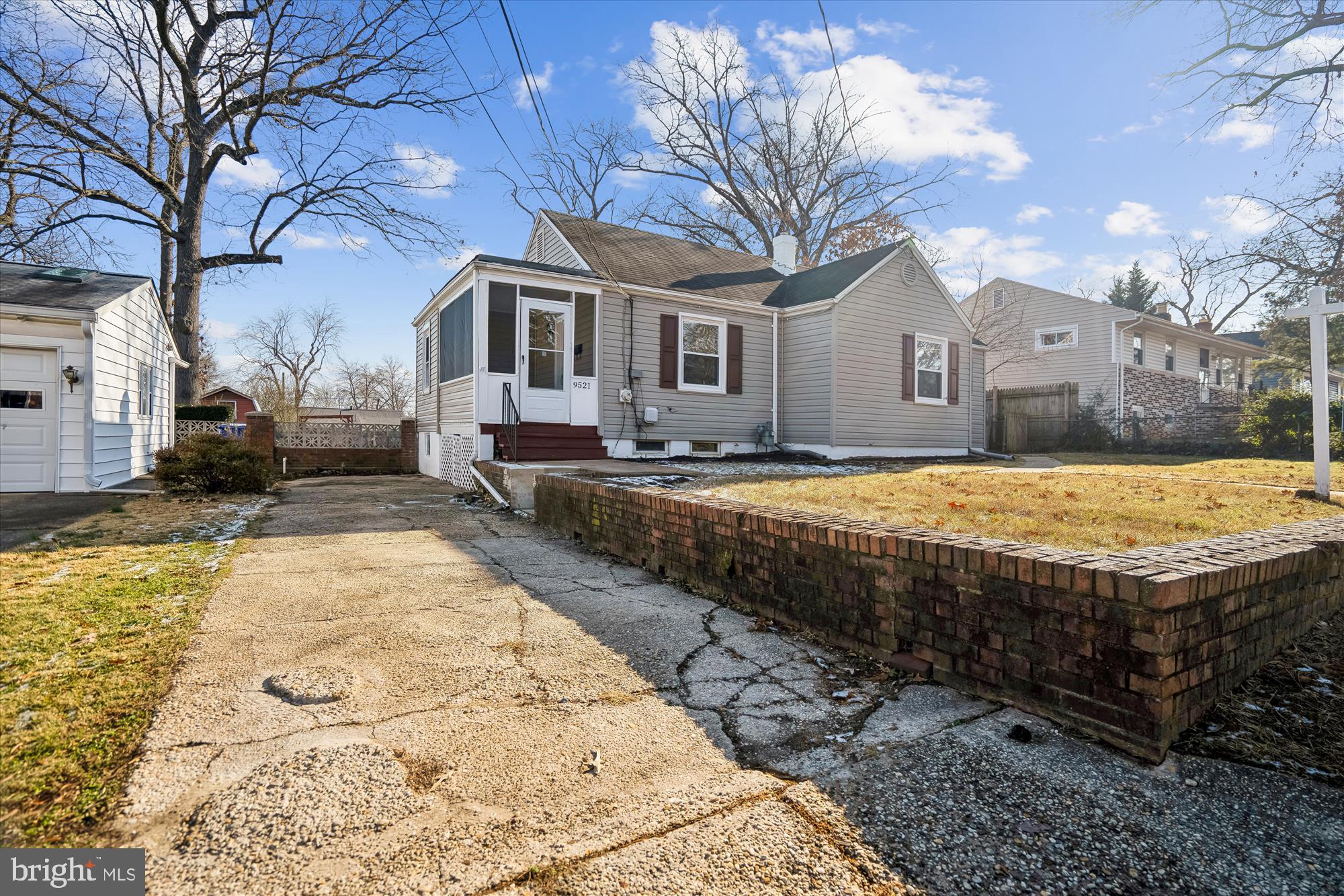 HOLLYWOOD ON THE HILL - Residential