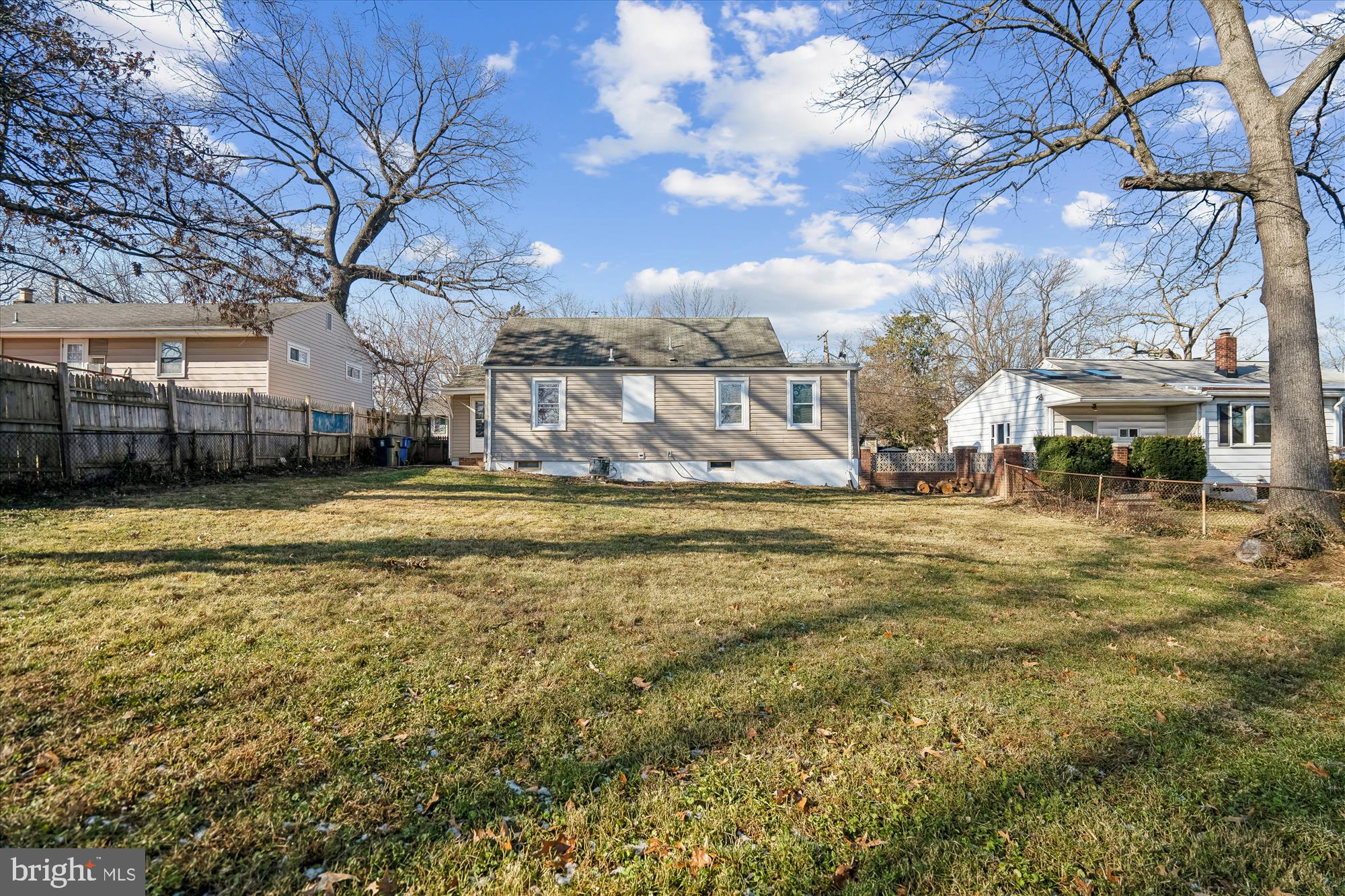 HOLLYWOOD ON THE HILL - Residential