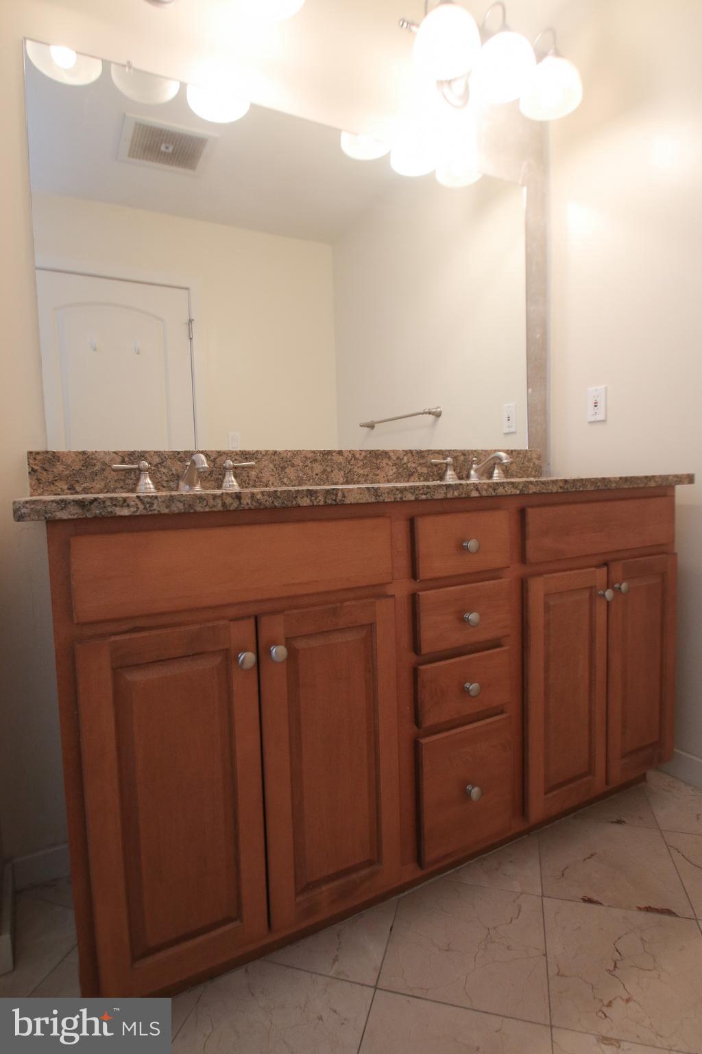 OLD CITY - Residential Lease