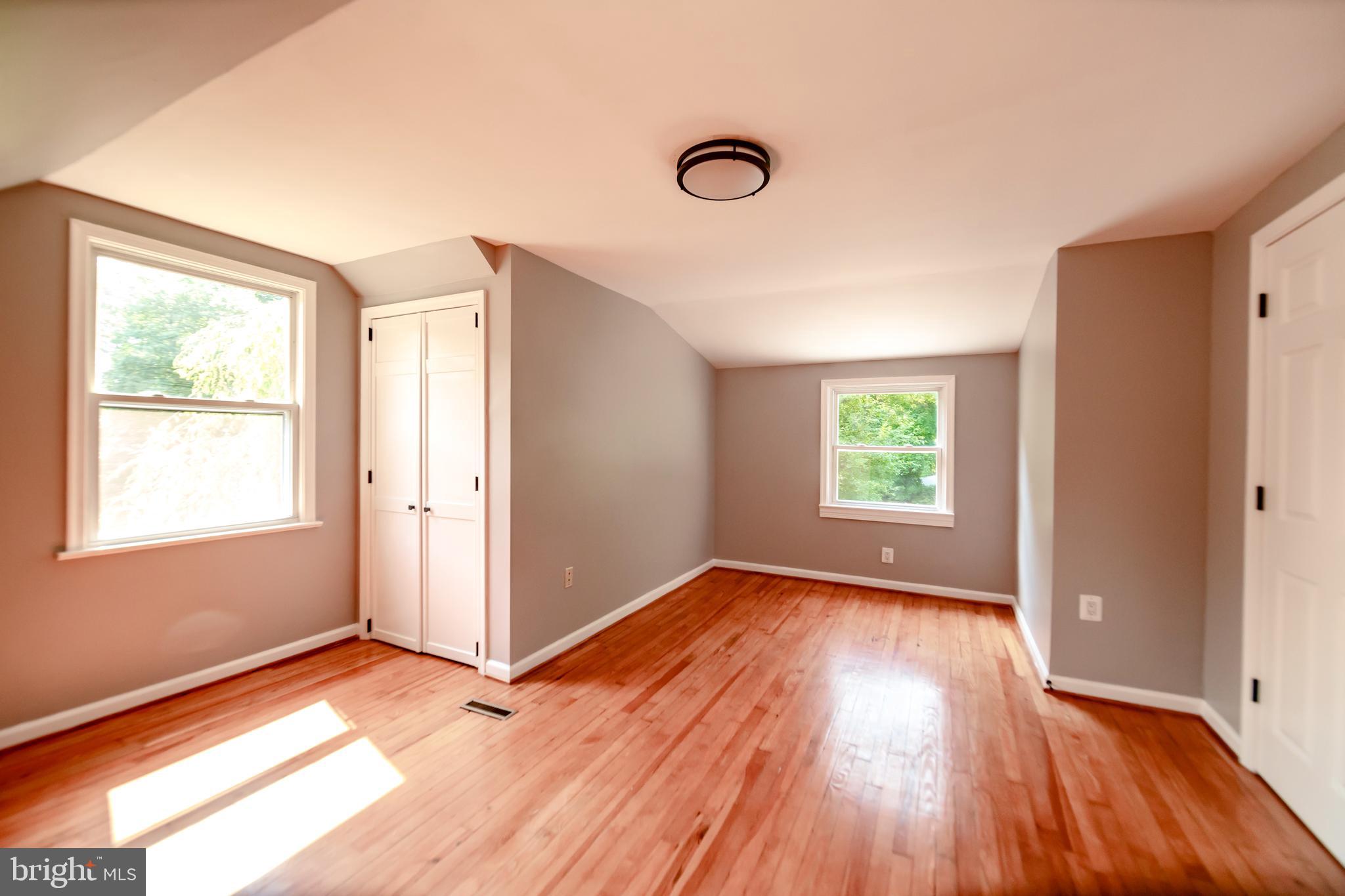 FAIRFAX WOODS - Residential