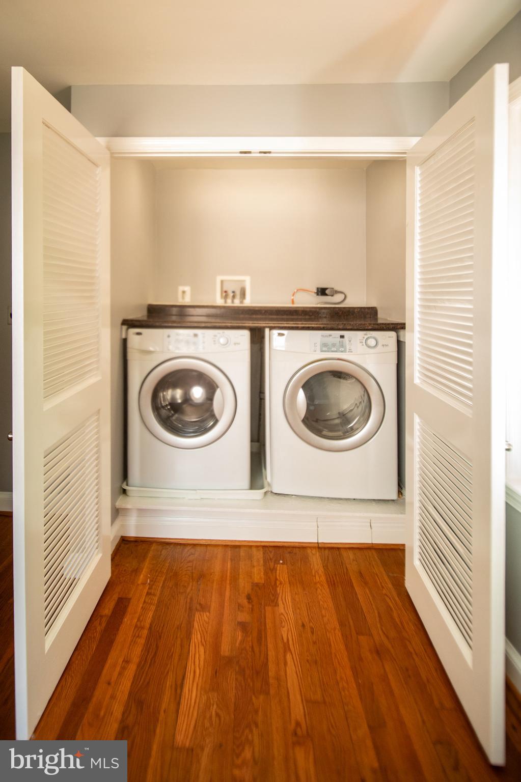 FAIRFAX WOODS - Residential