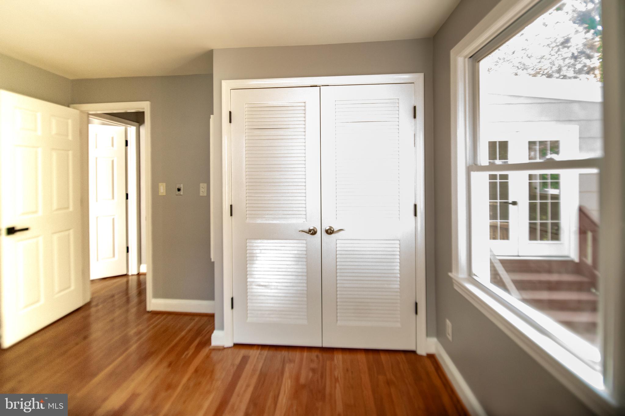 FAIRFAX WOODS - Residential