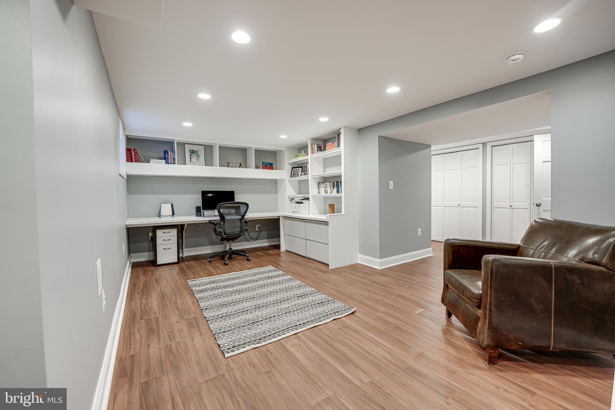 CHEVY CHASE - Residential