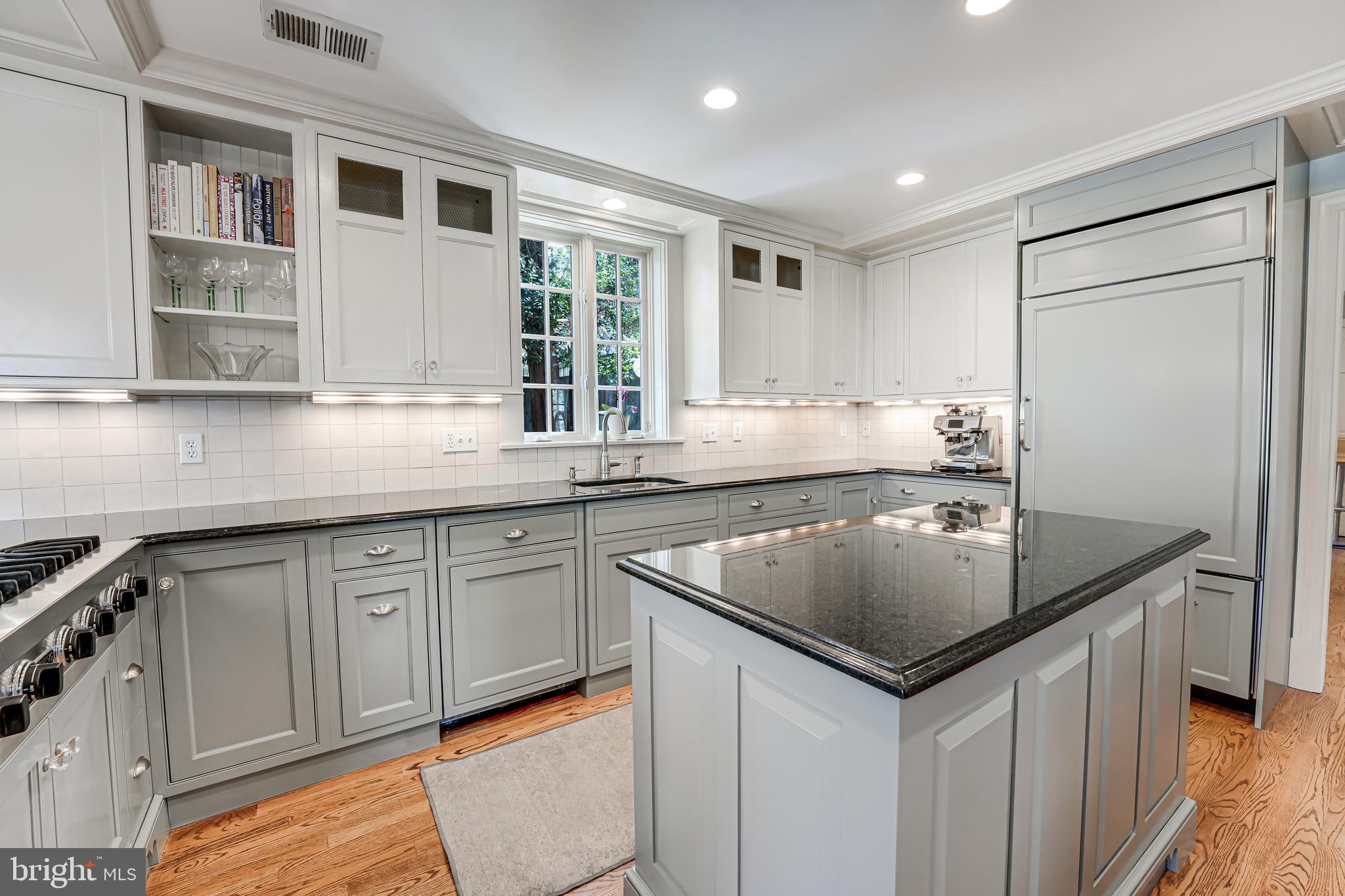 CHEVY CHASE - Residential