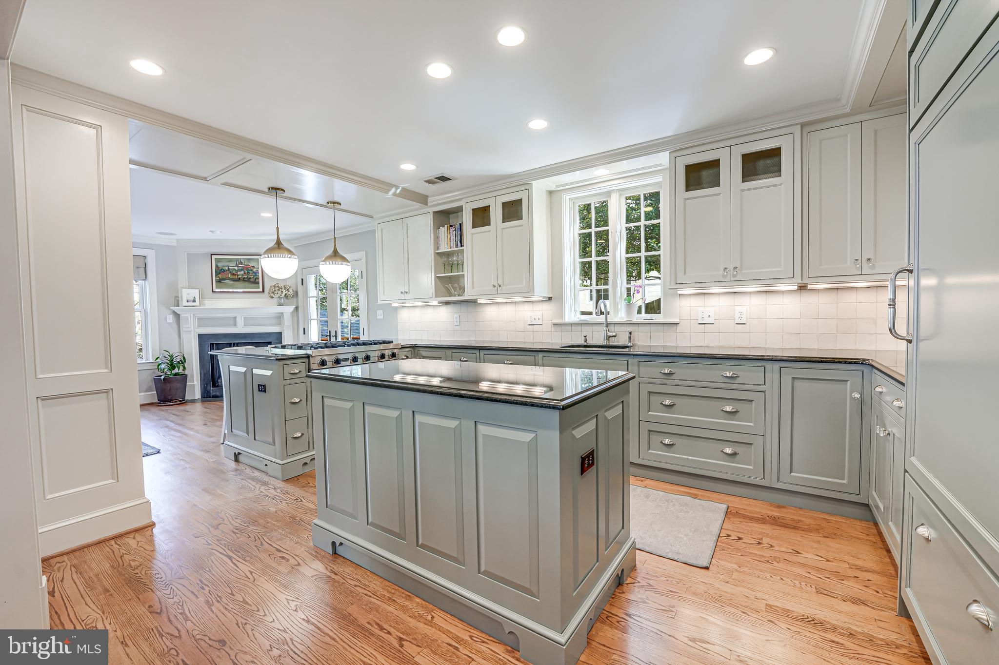 CHEVY CHASE - Residential