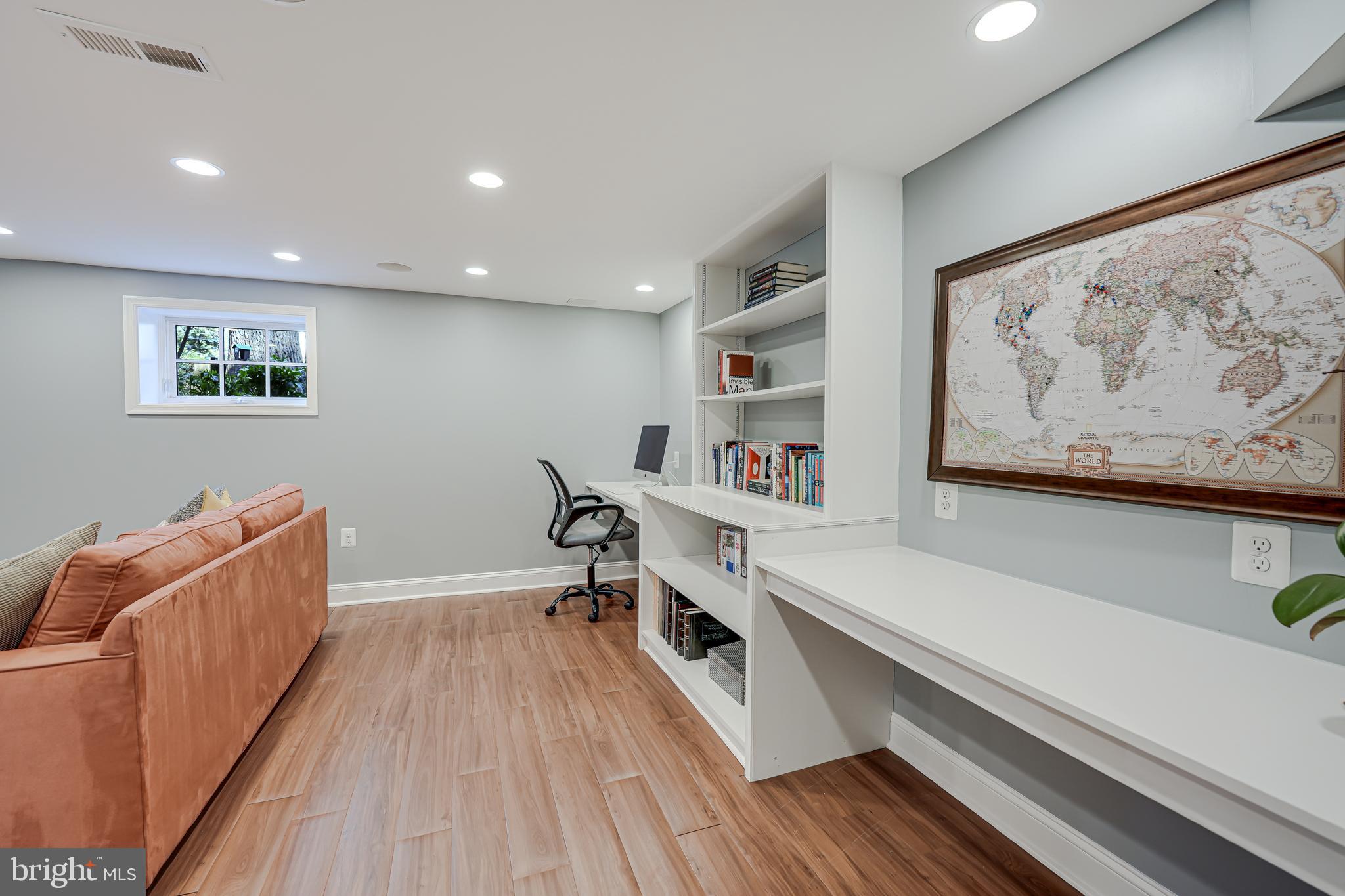 CHEVY CHASE - Residential