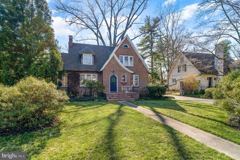 Photo of 1538 HILLCREST AVE, LANCASTER, PA 17601 (MLS # PALA2031952)