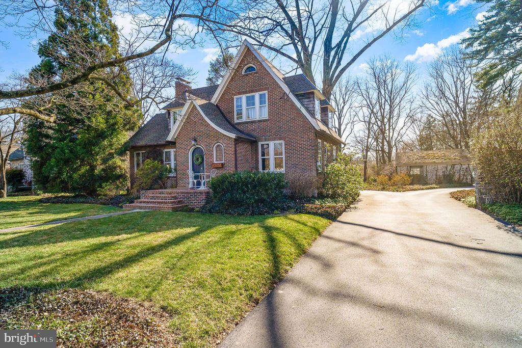 Photo of 1538 HILLCREST AVE, LANCASTER, PA 17601 (MLS # PALA2031952)