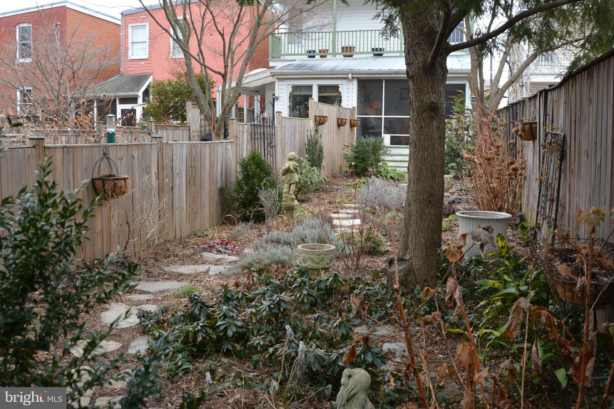 DOWNTOWN FREDERICK - Residential Lease