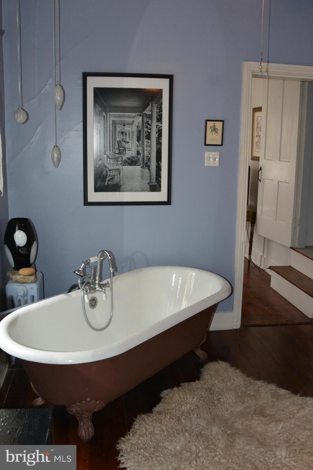 DOWNTOWN FREDERICK - Residential Lease