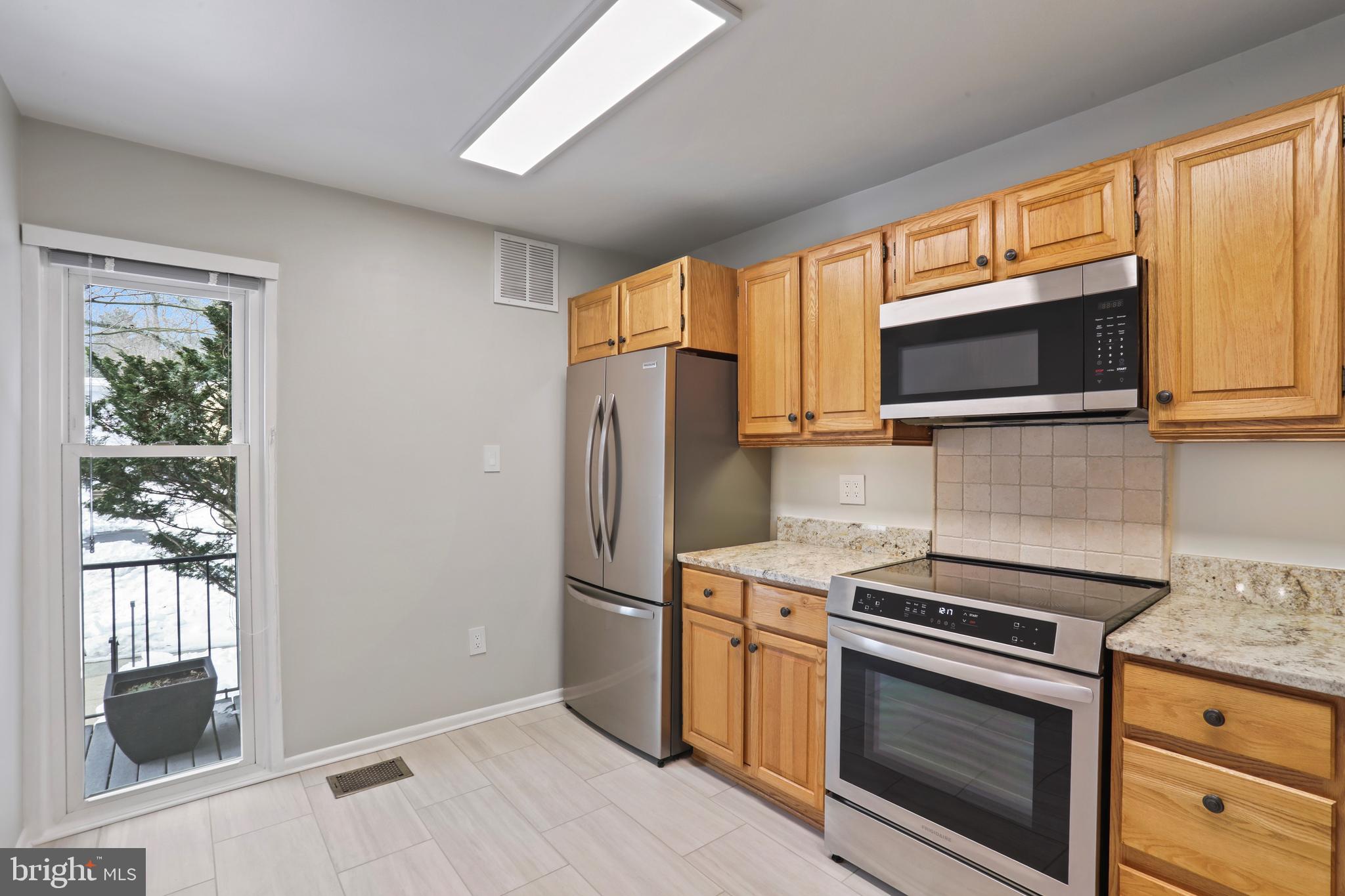 RESTON - Residential