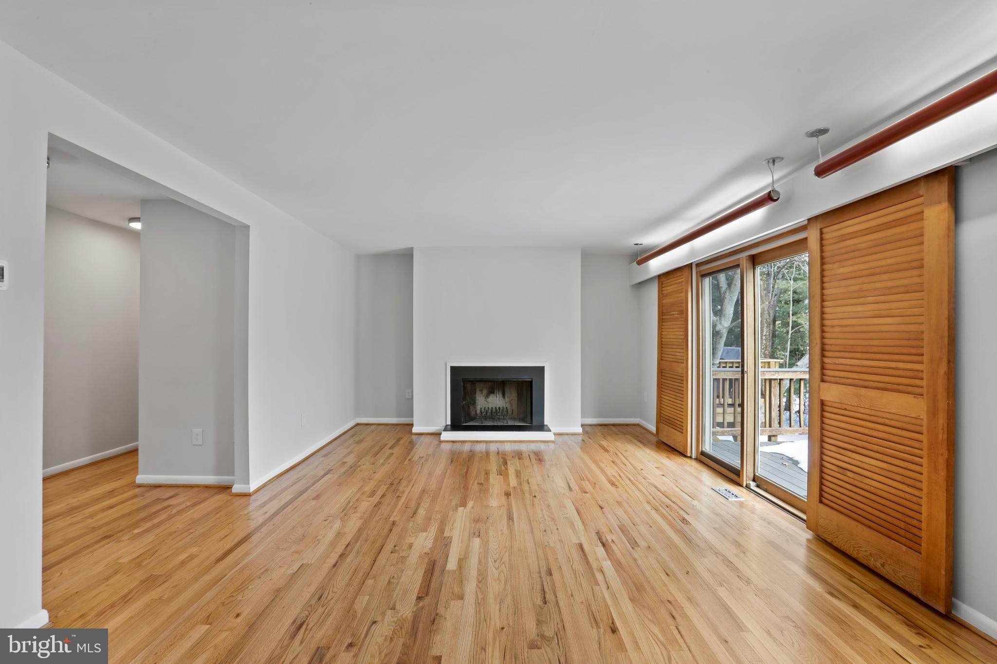 RESTON - Residential