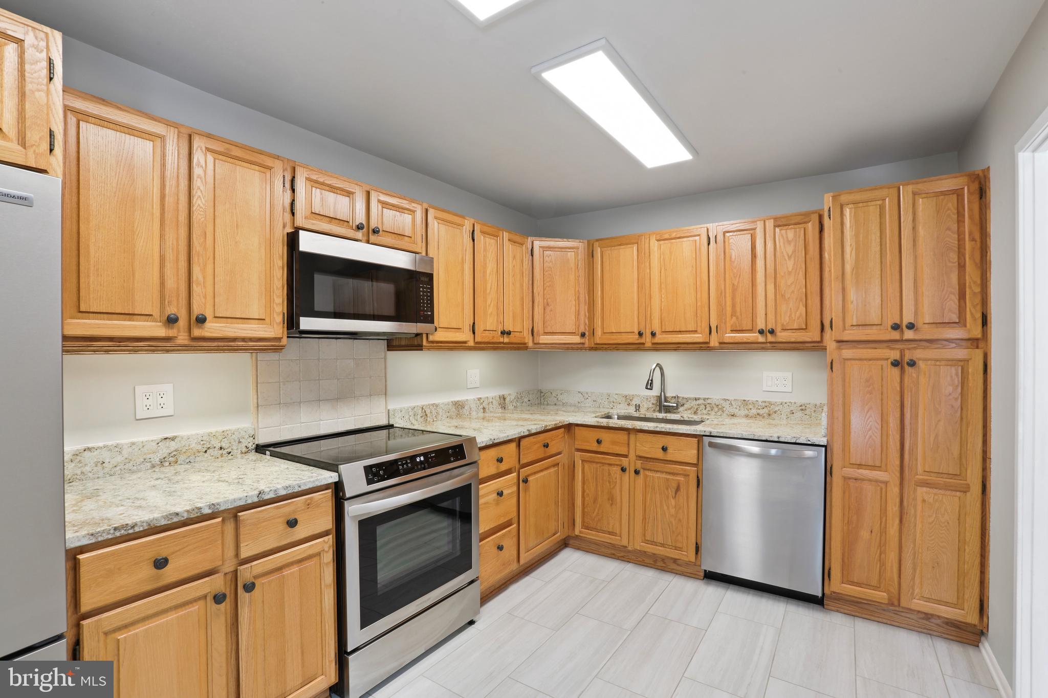 RESTON - Residential