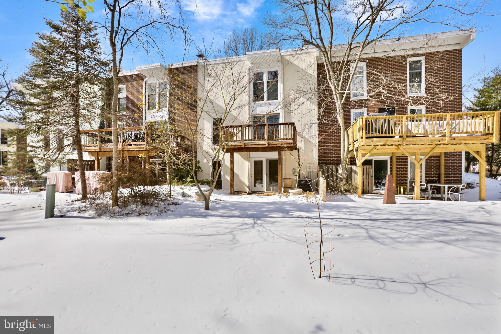 RESTON - Residential