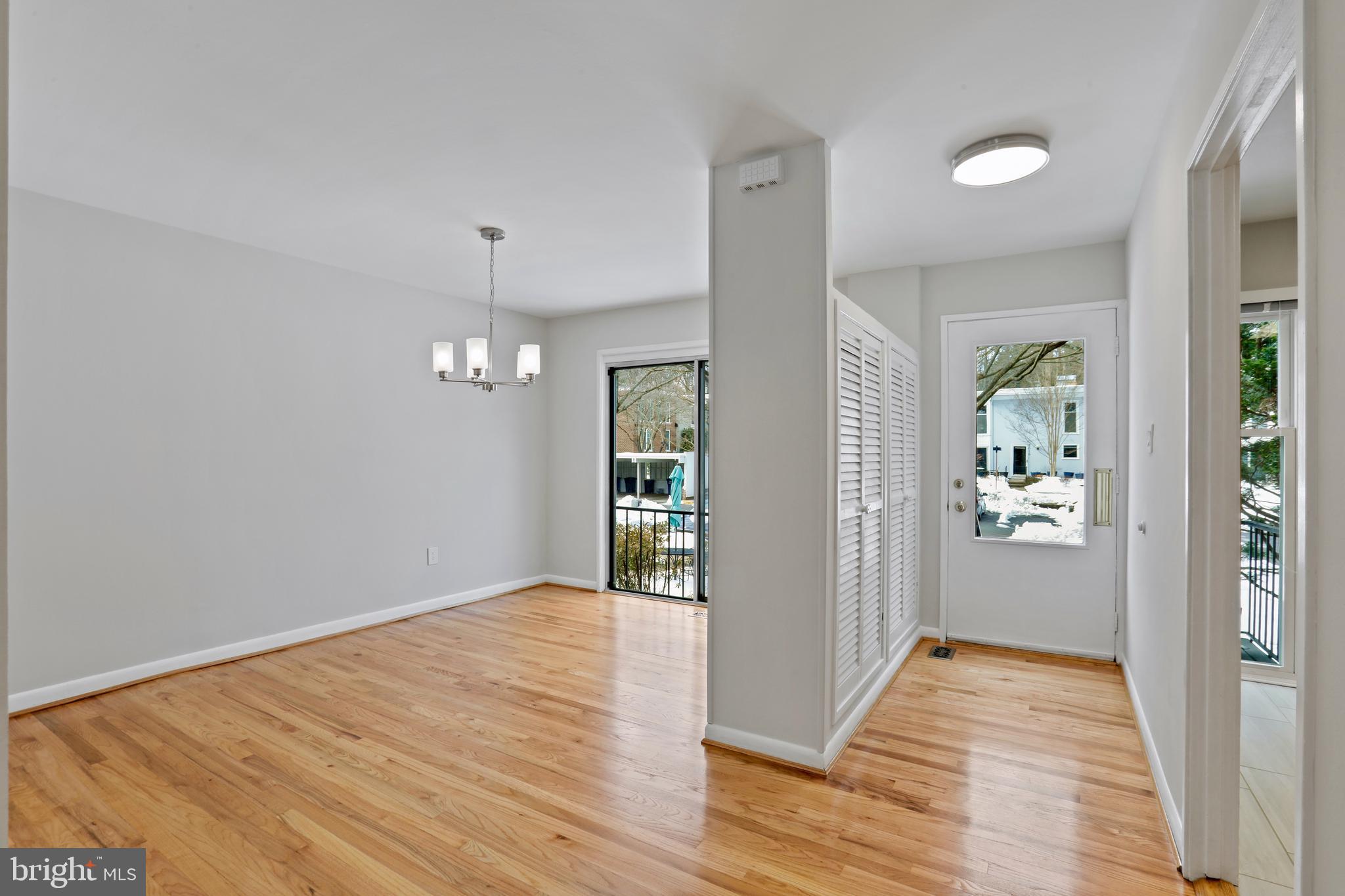 RESTON - Residential