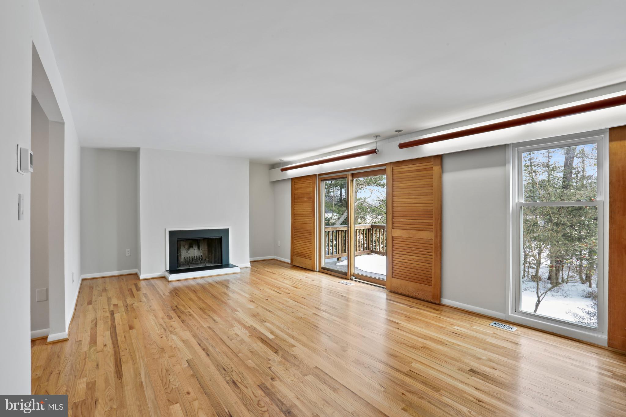 RESTON - Residential