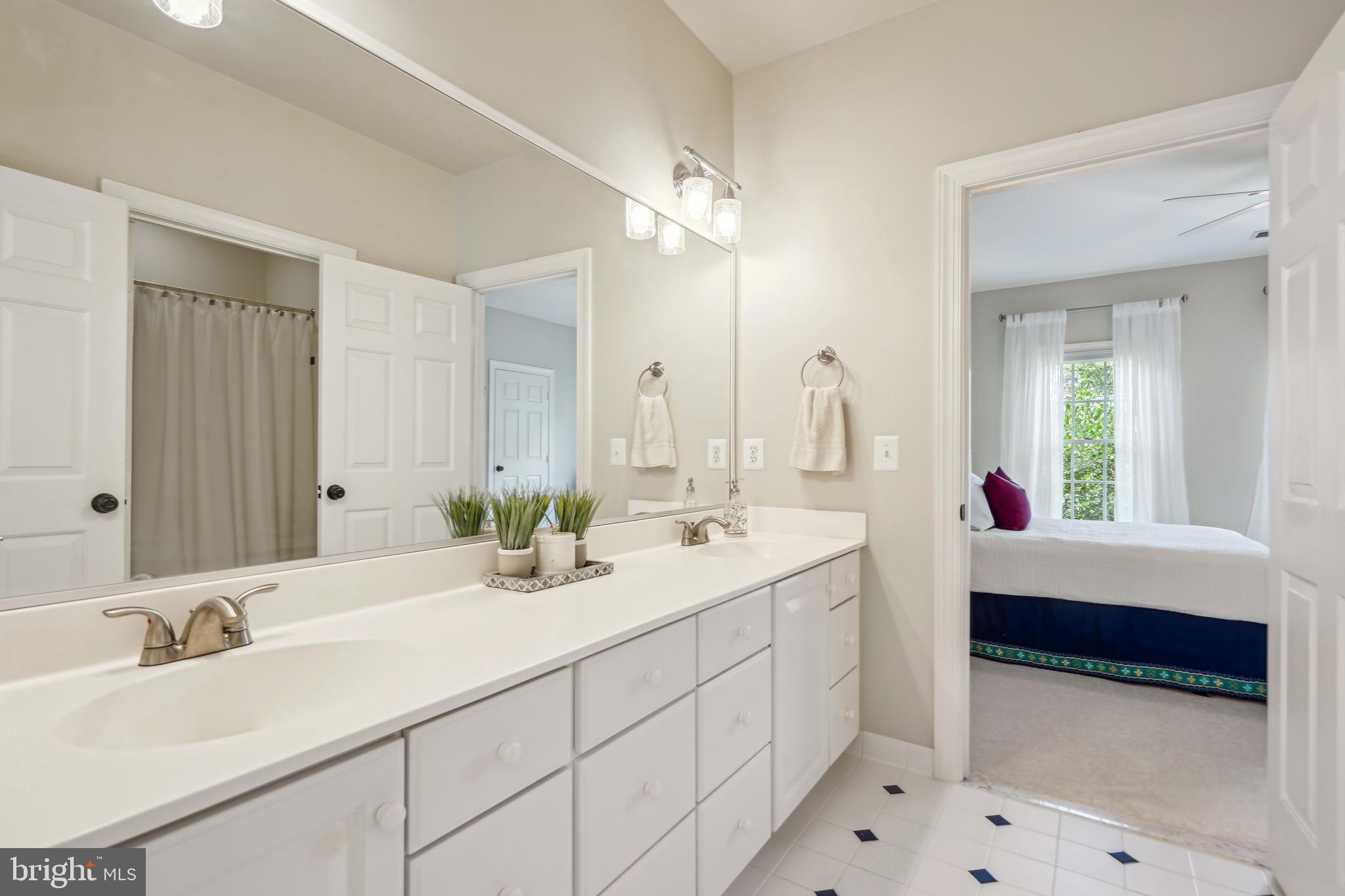 ESTATES AT LOWES ISLAND - Residential