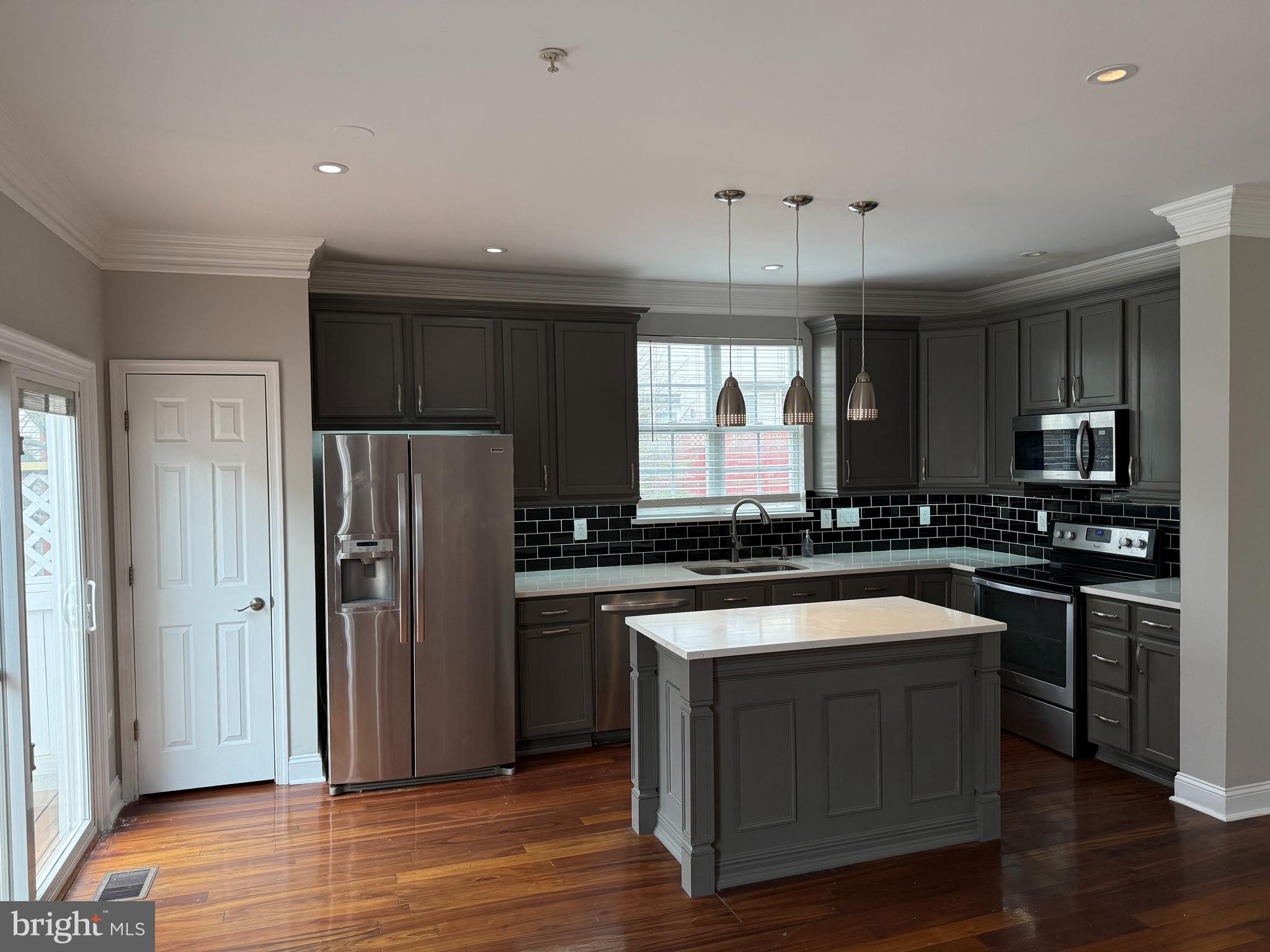 MILESTONE II THS - Residential Lease