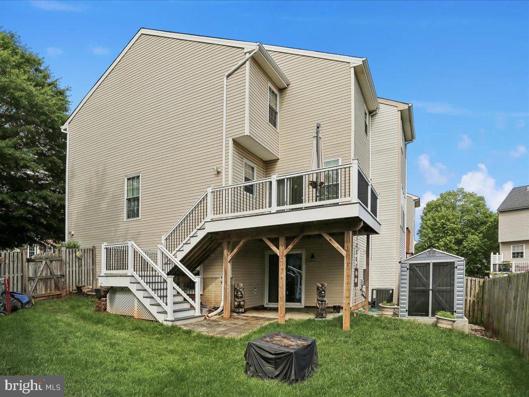 RIDGE COMMONS - Residential