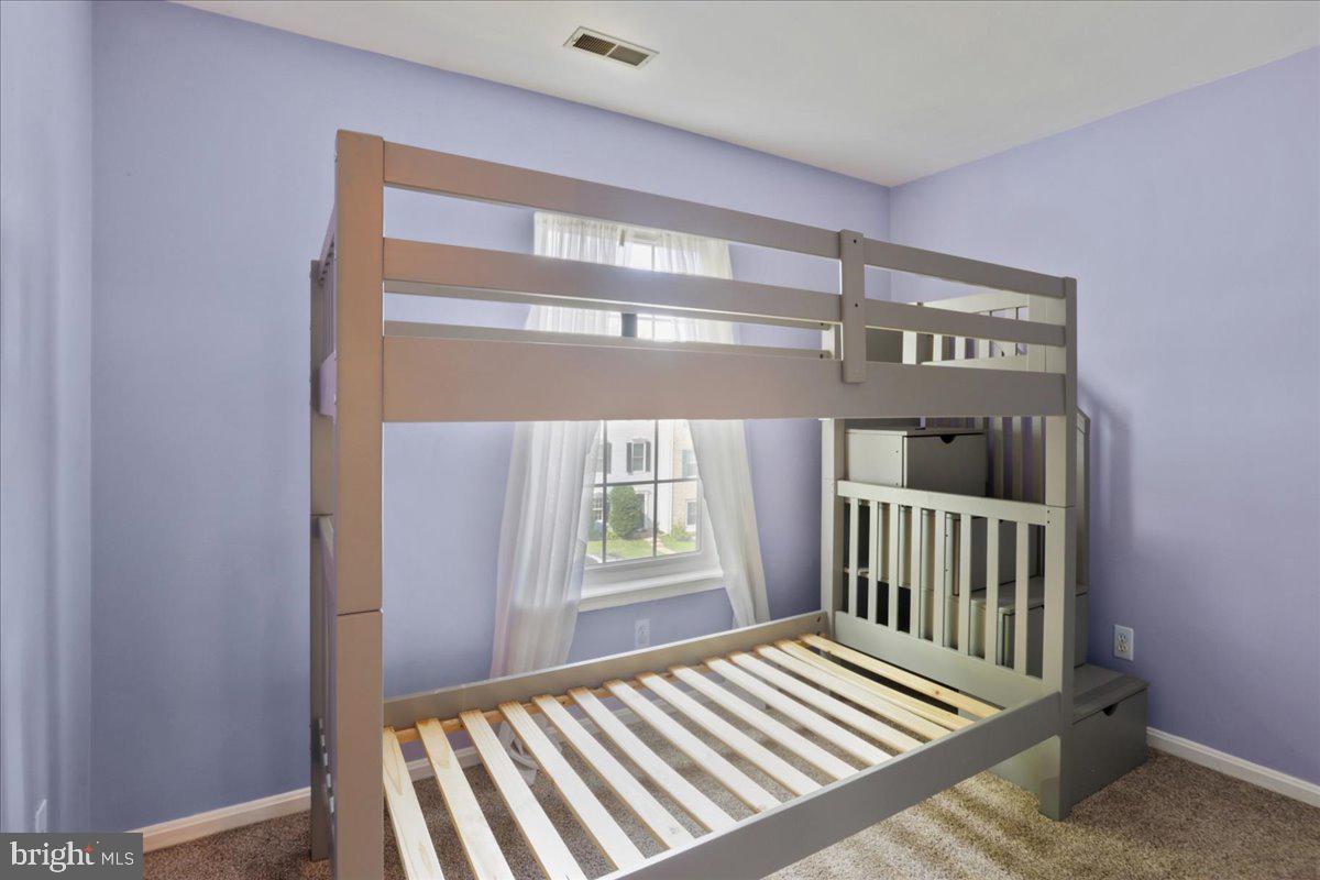 RIDGE COMMONS - Residential