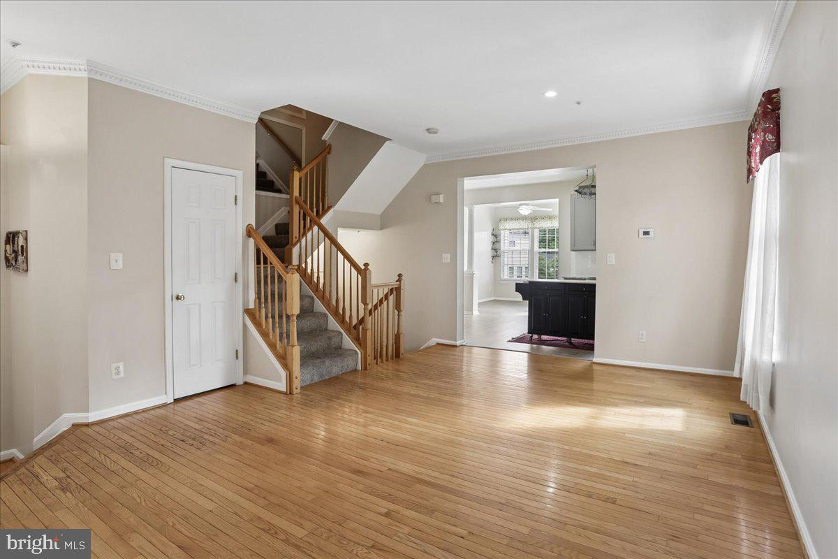 RIDGE COMMONS - Residential
