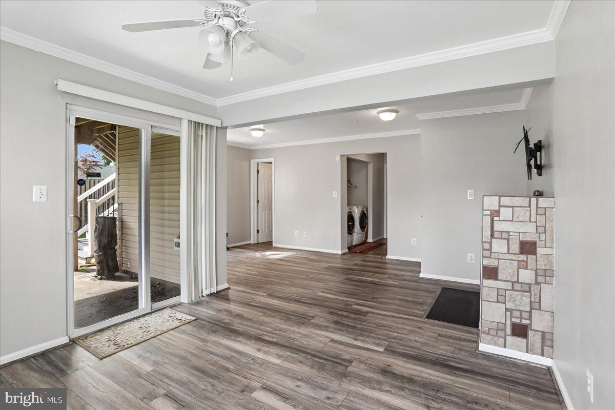 RIDGE COMMONS - Residential