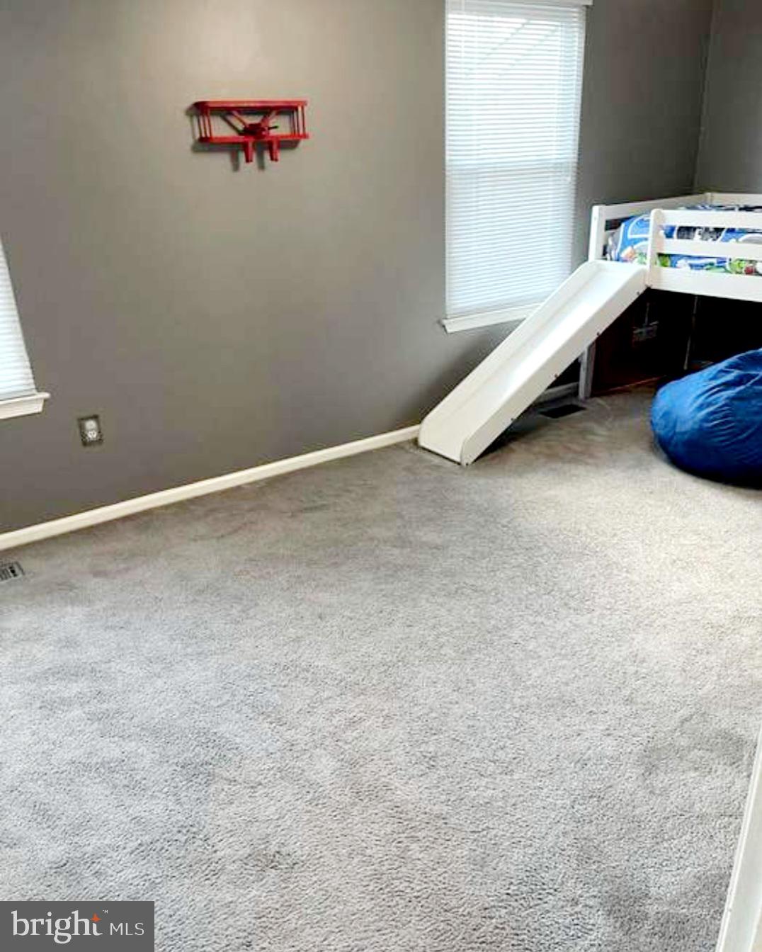 ALLEN POND - Residential