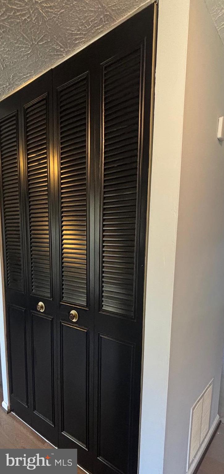 ALLEN POND - Residential