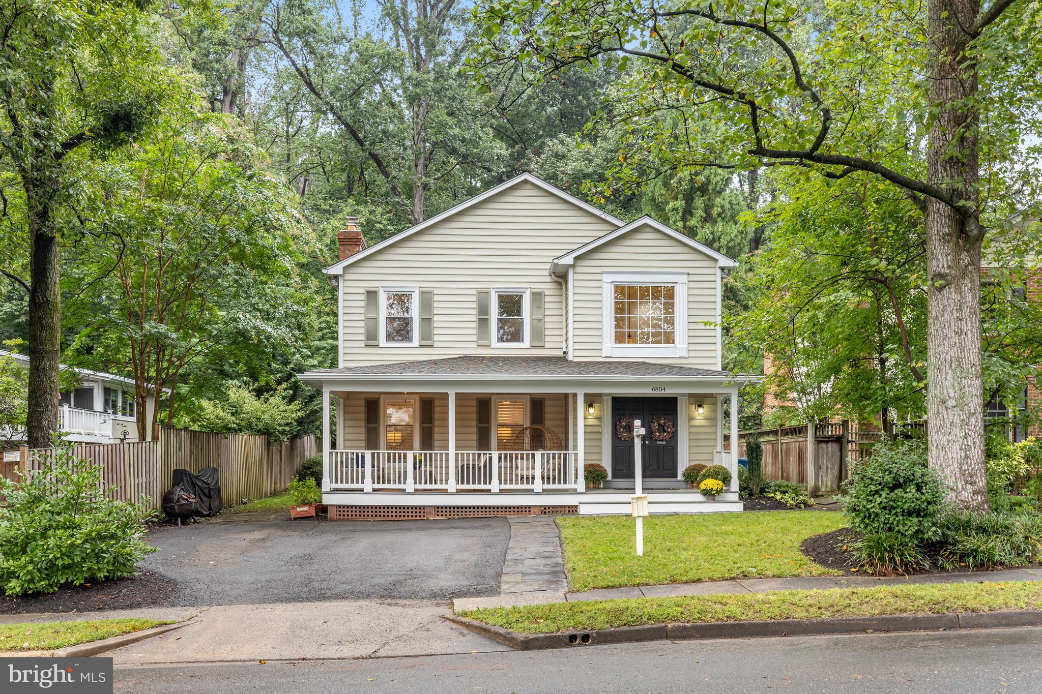 KINGS MANOR - Residential