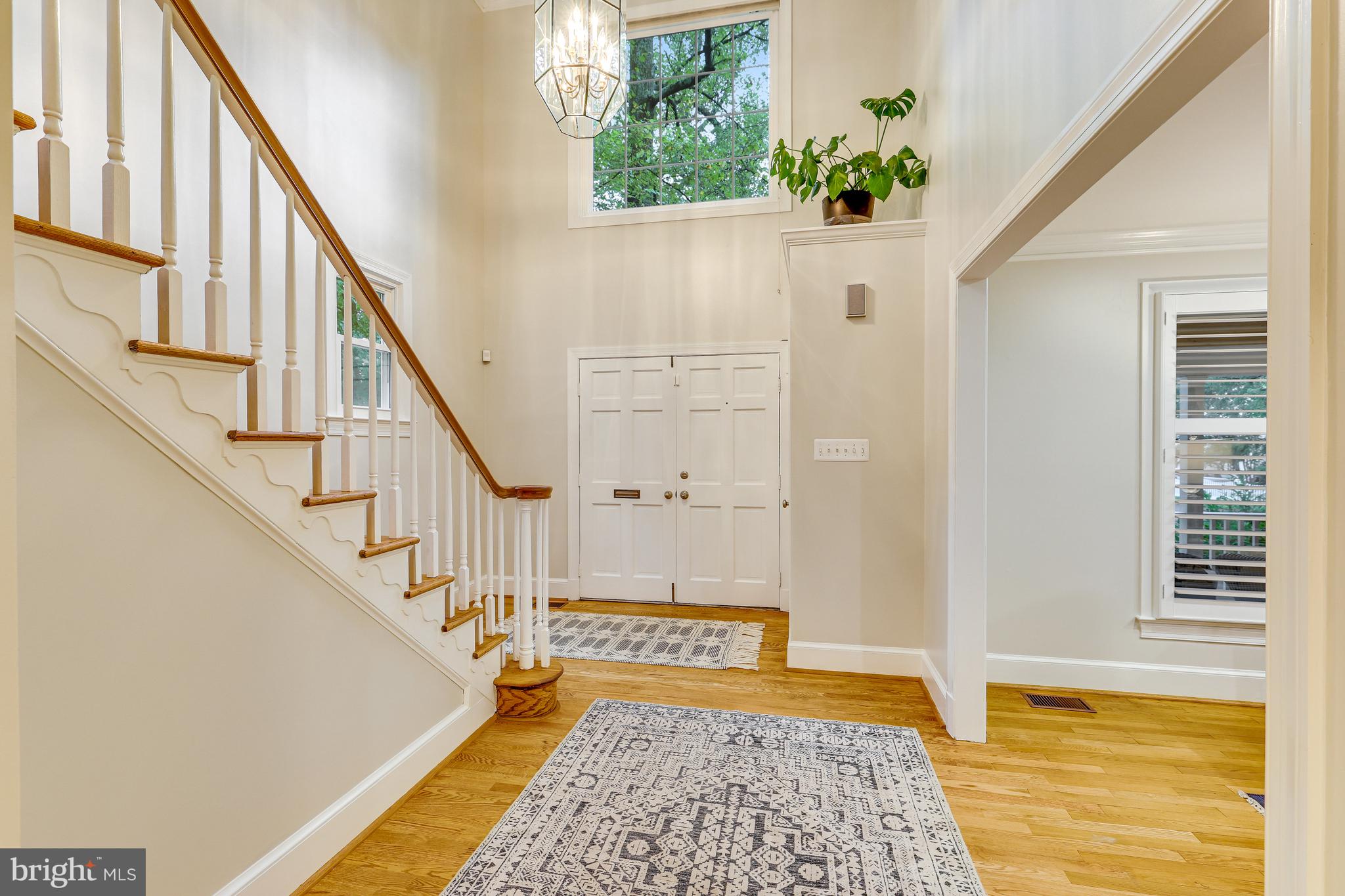 KINGS MANOR - Residential