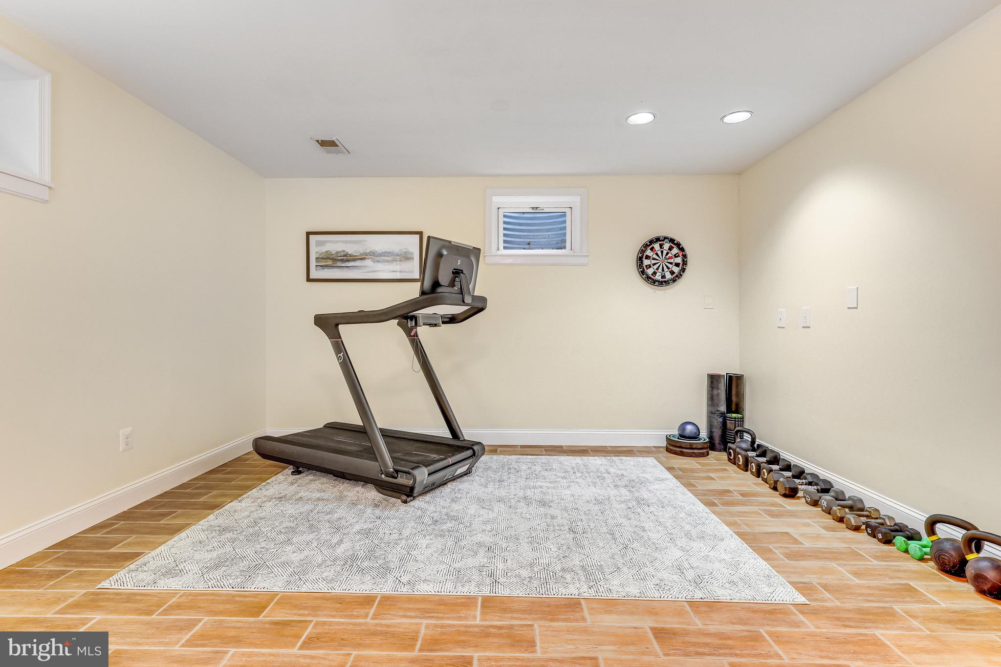 KINGS MANOR - Residential