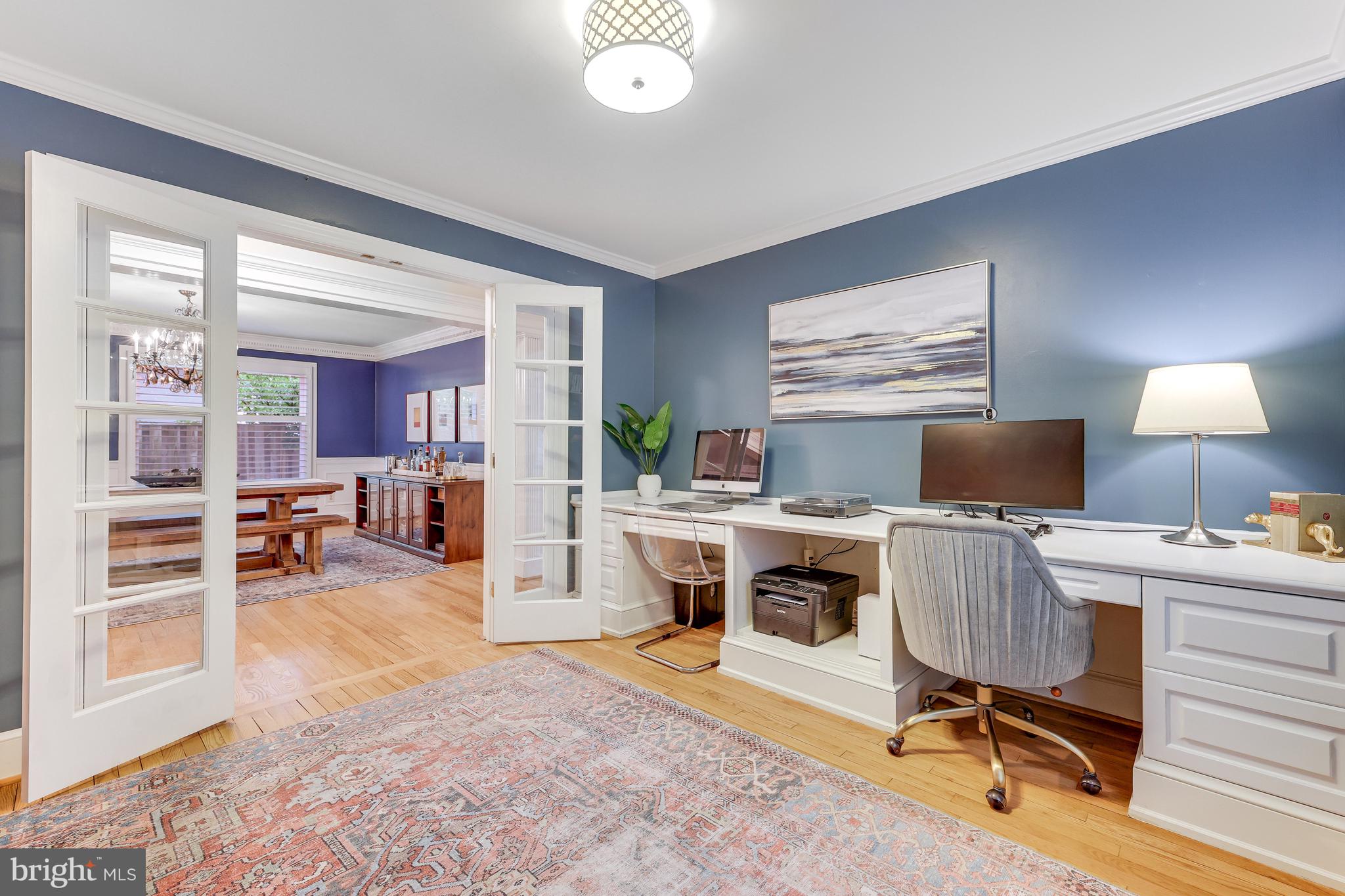 KINGS MANOR - Residential