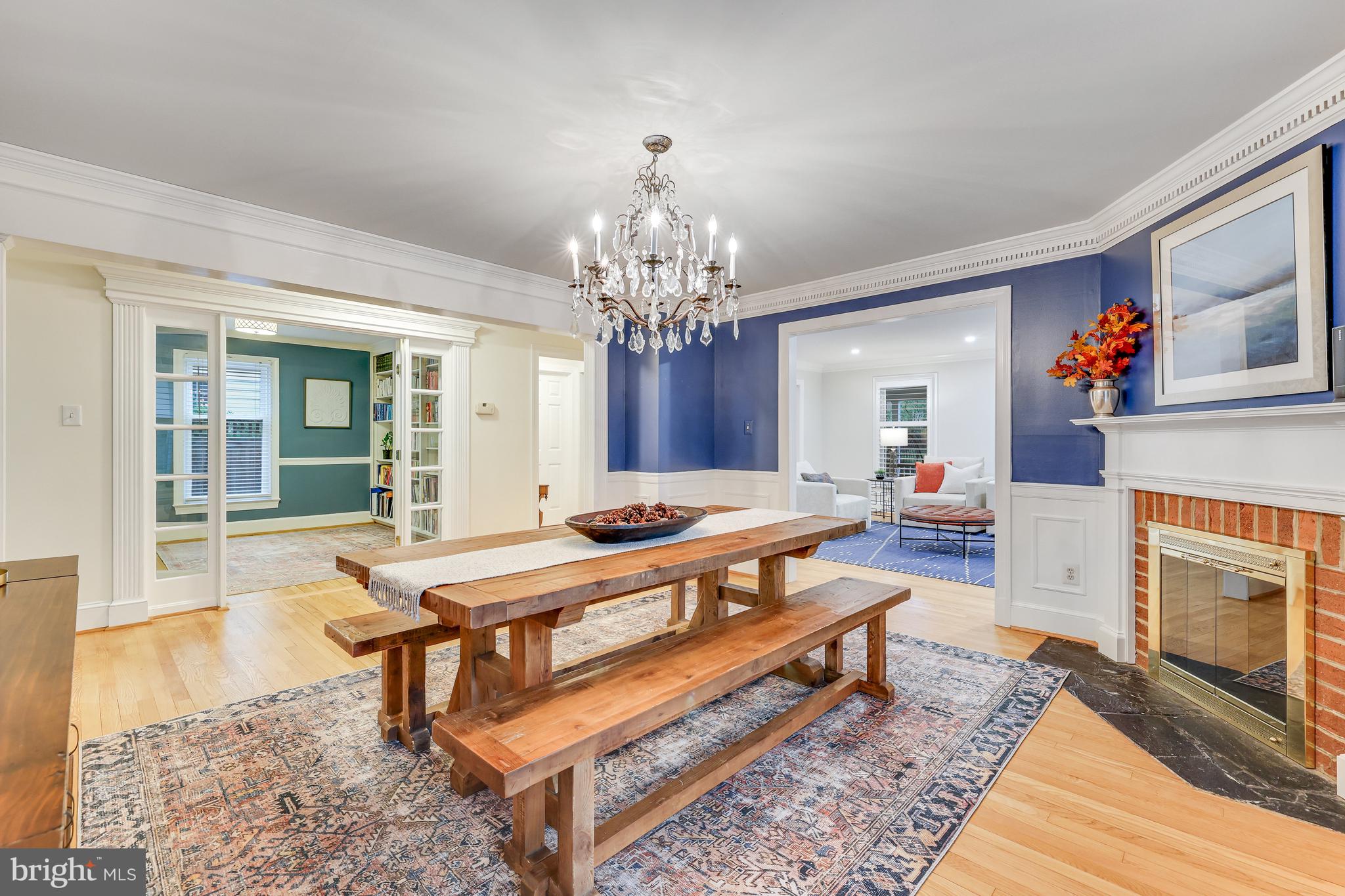 KINGS MANOR - Residential