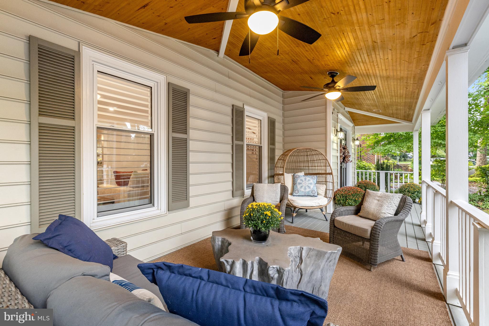 KINGS MANOR - Residential