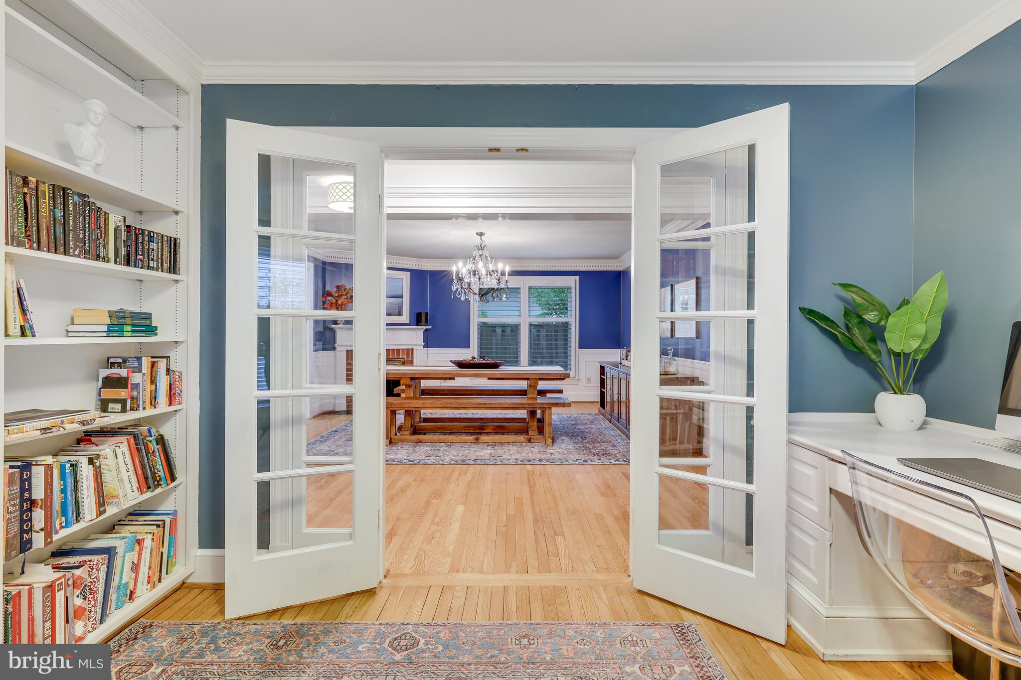 KINGS MANOR - Residential