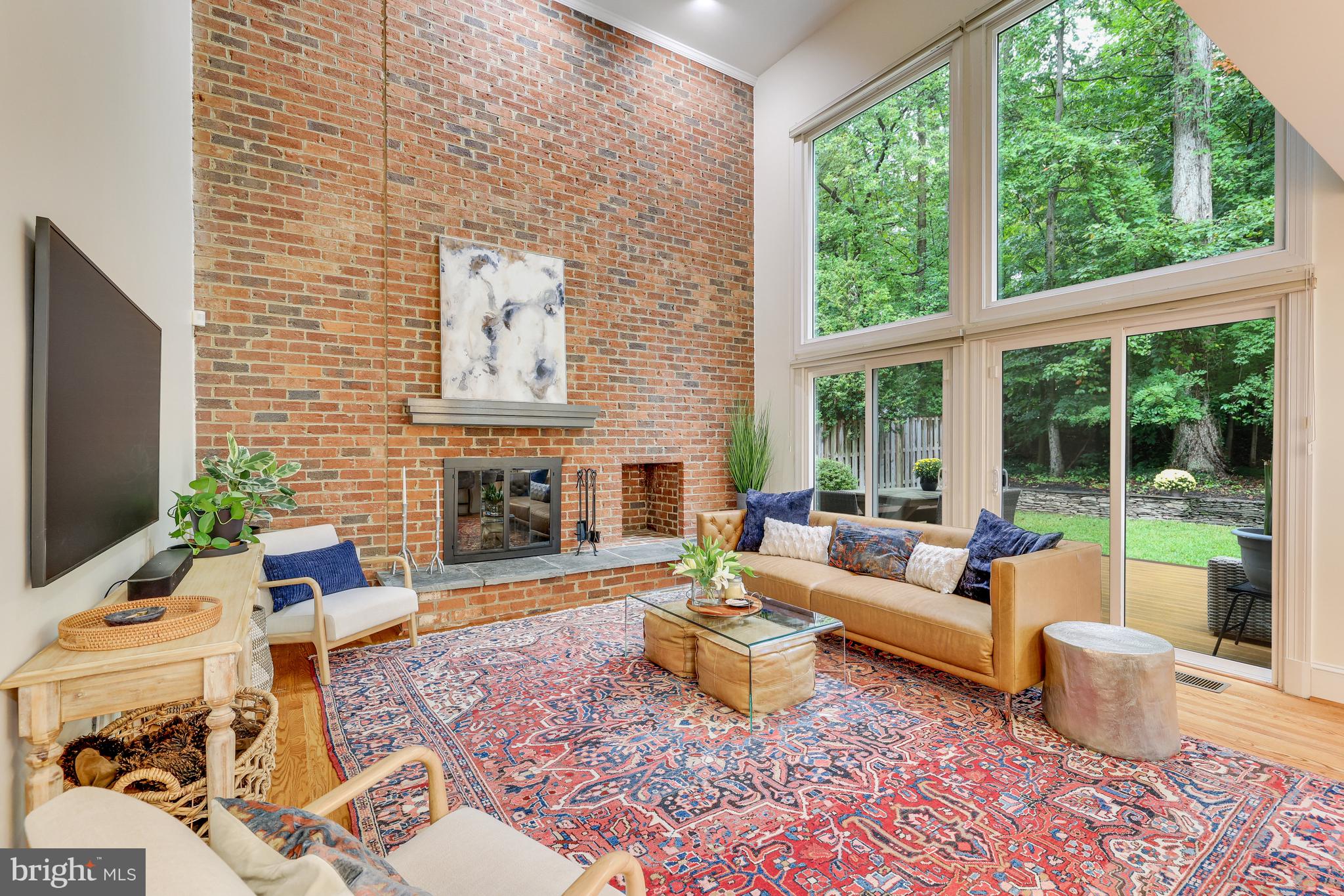 KINGS MANOR - Residential