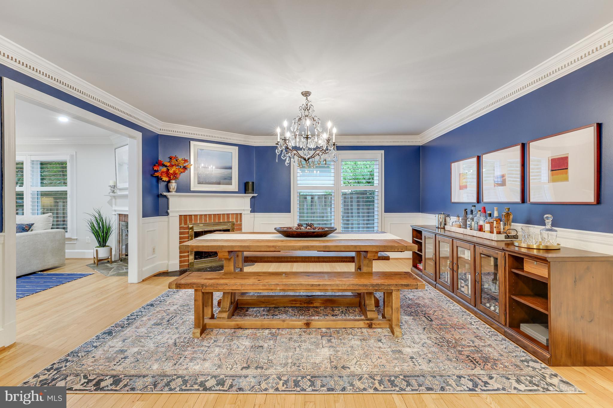 KINGS MANOR - Residential