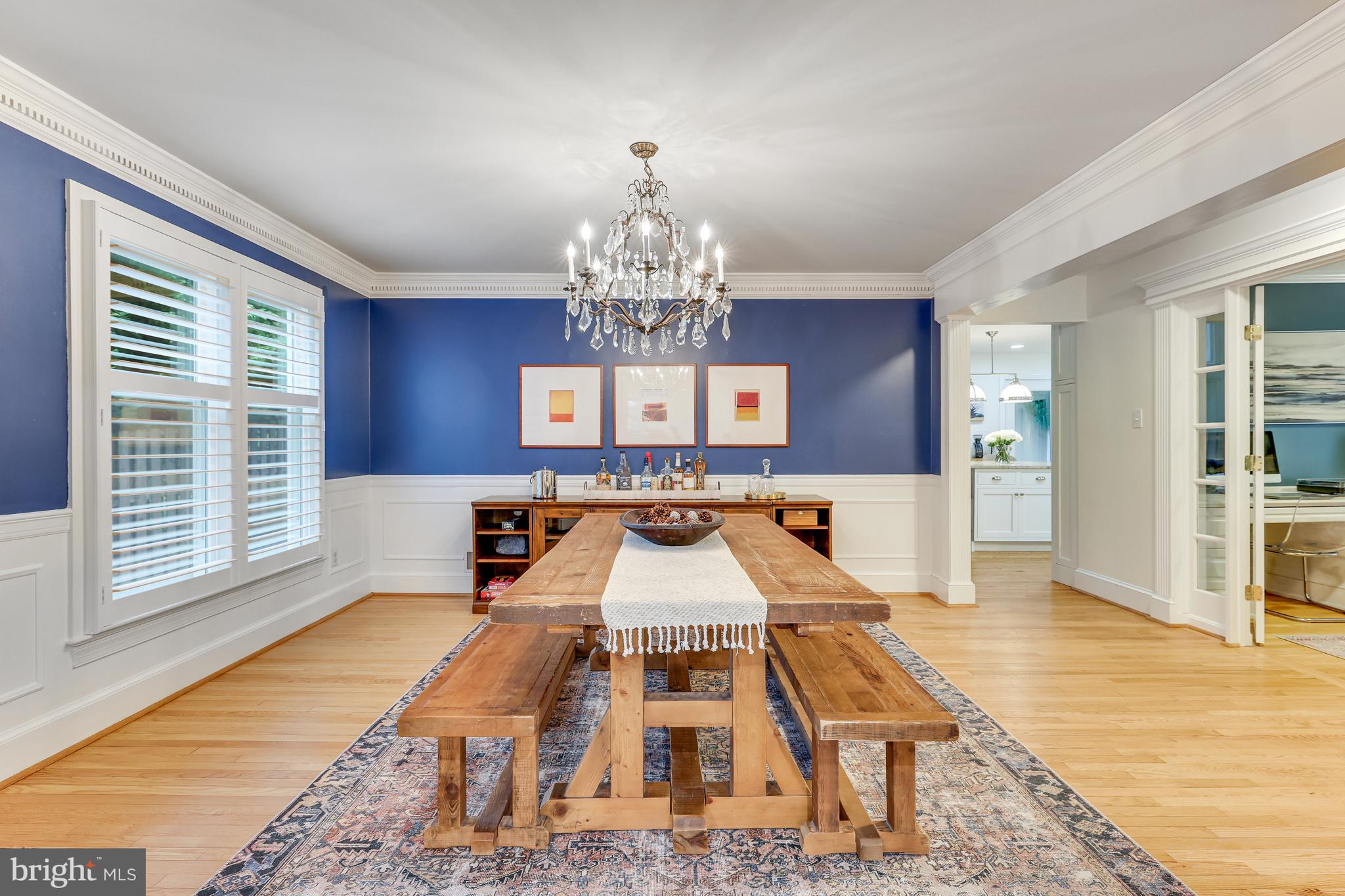 KINGS MANOR - Residential