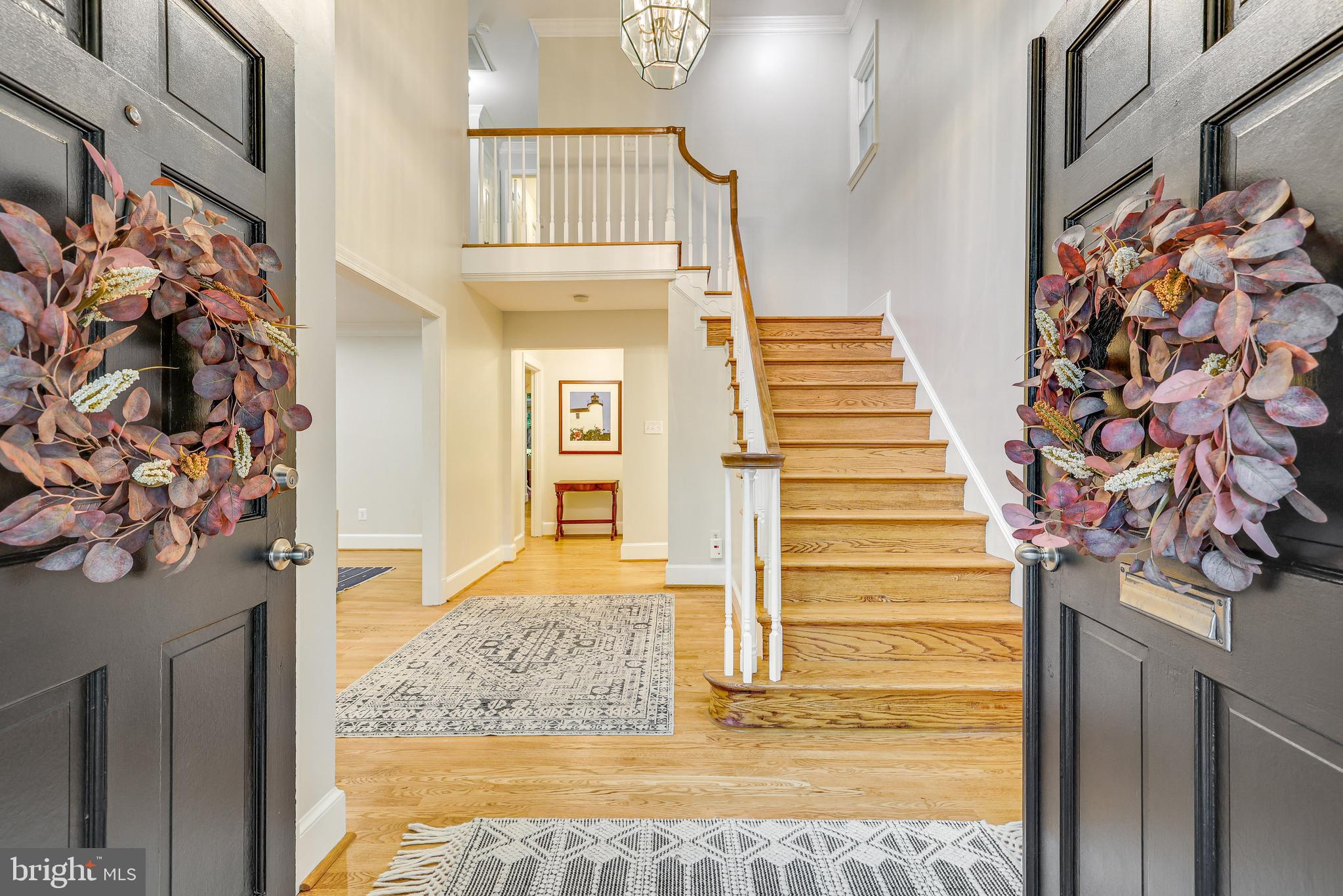 KINGS MANOR - Residential